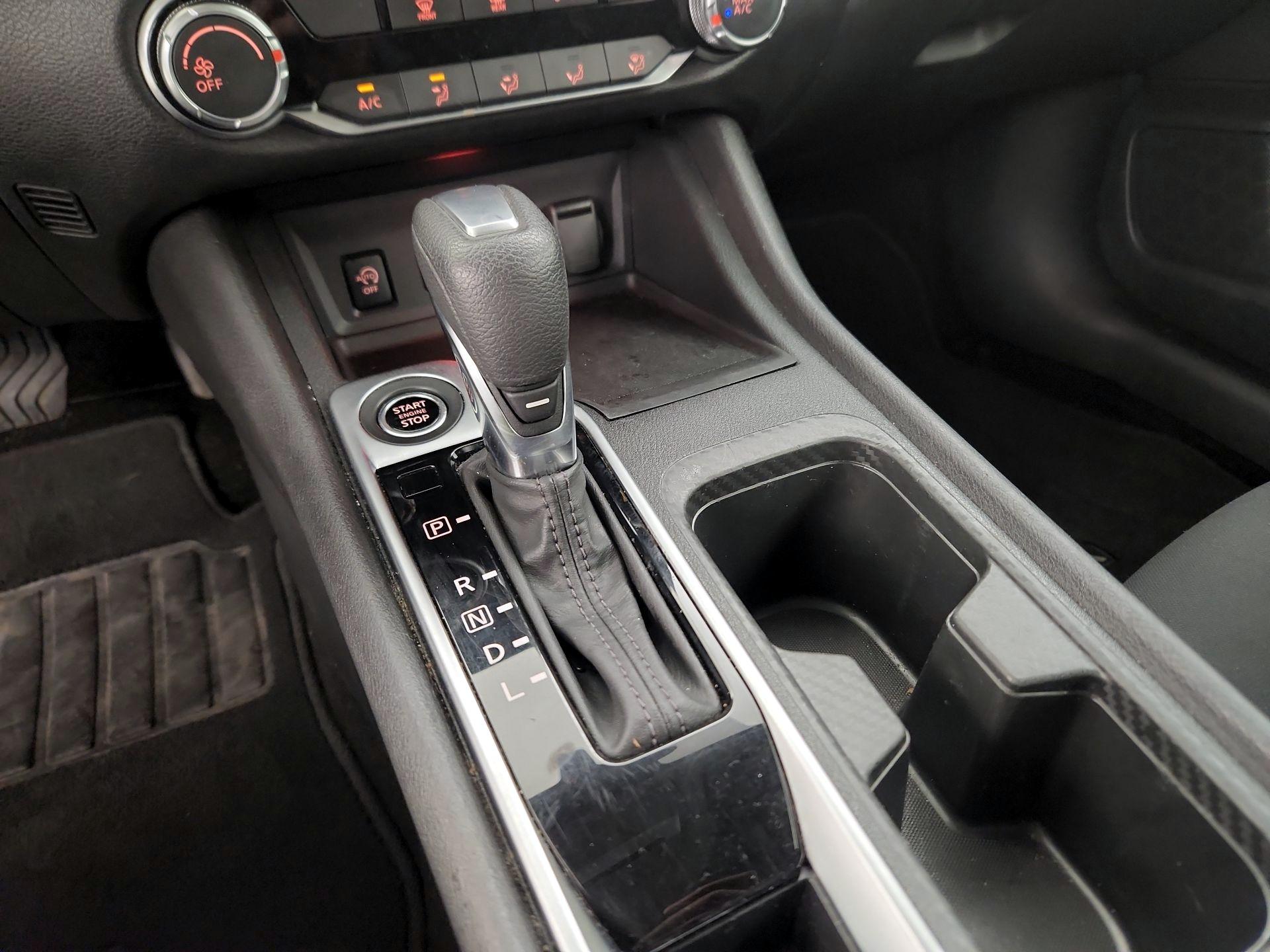 Thumbnail: 2024 Nissan Sentra - 17