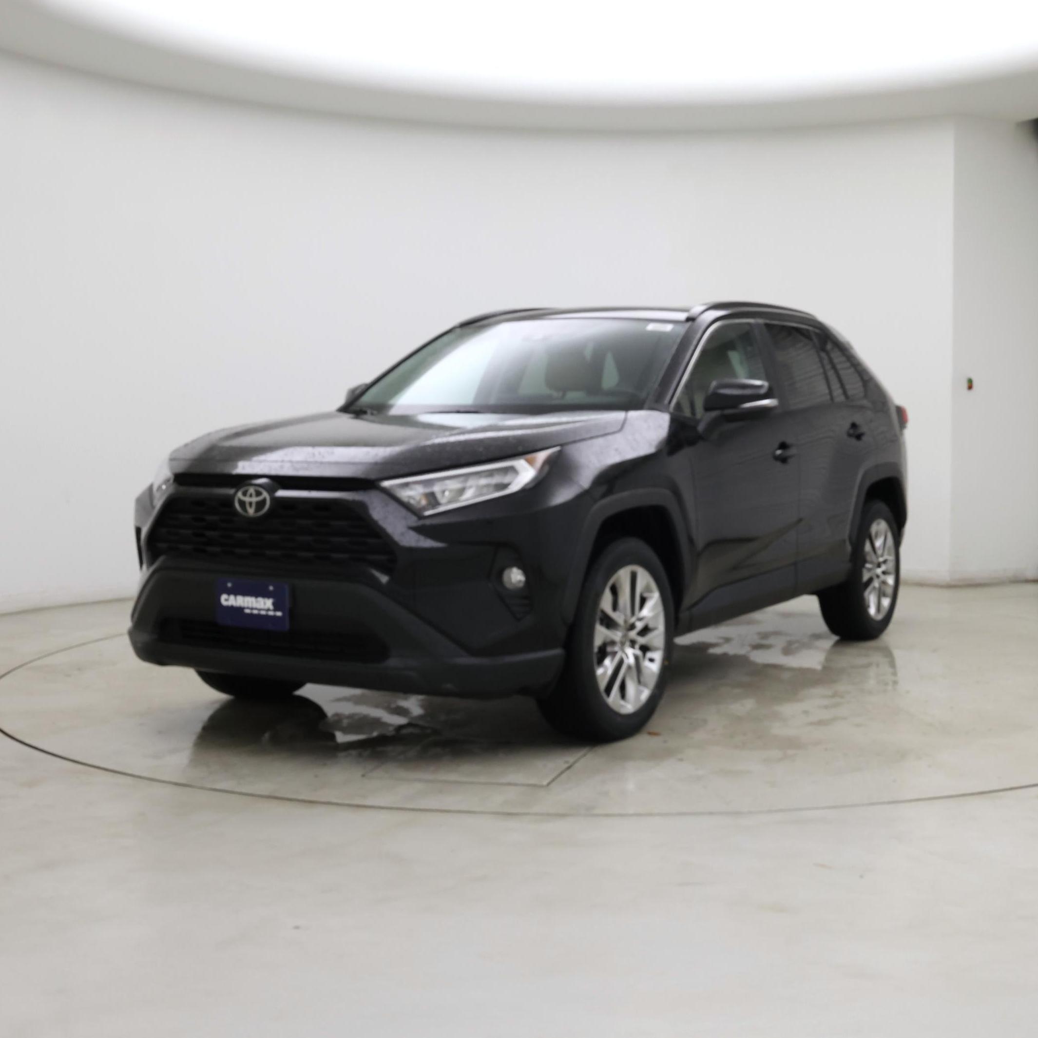 Thumbnail: 2021 Toyota RAV4 - 4
