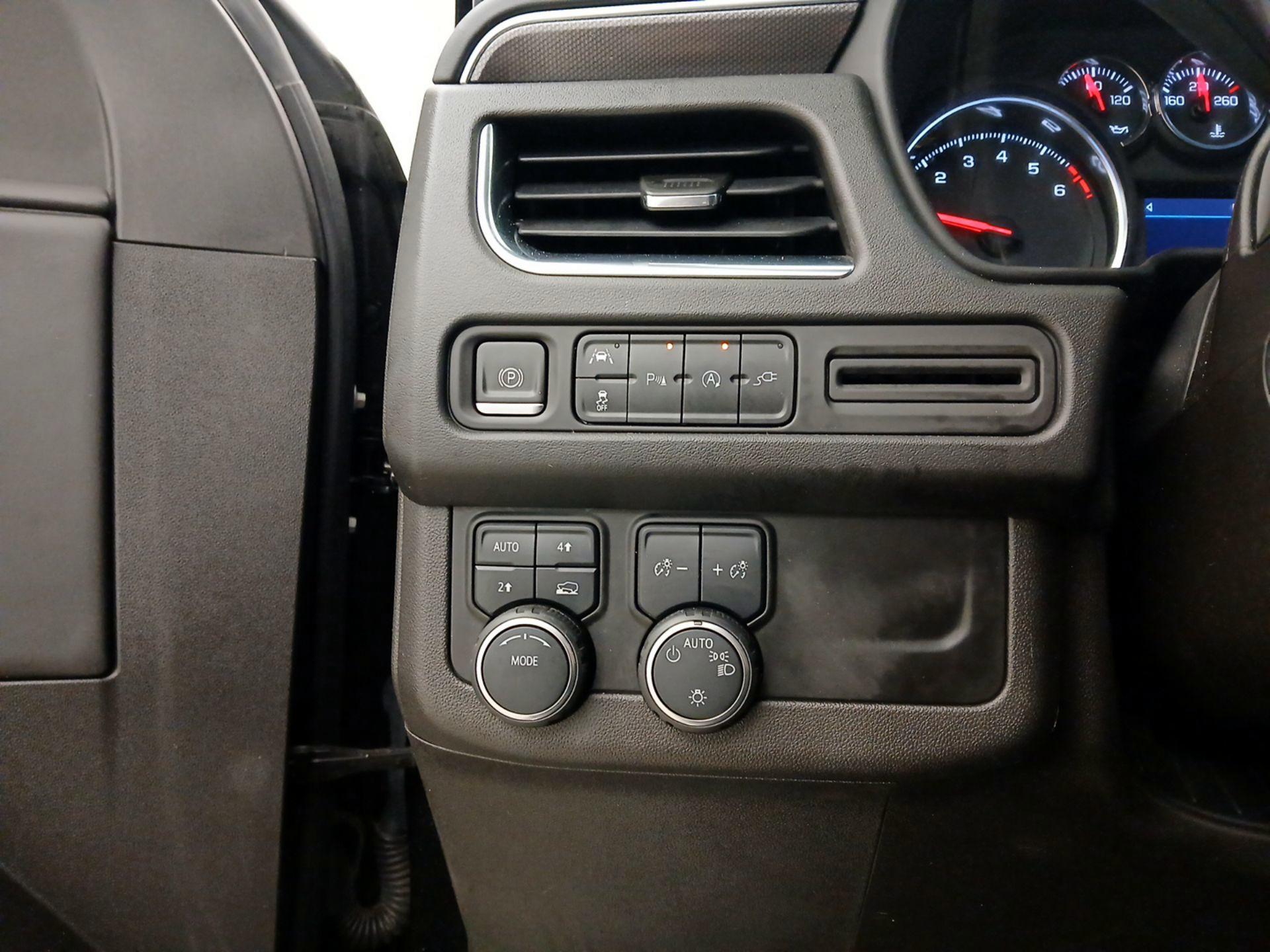 Thumbnail: 2021 Chevrolet Suburban - 13