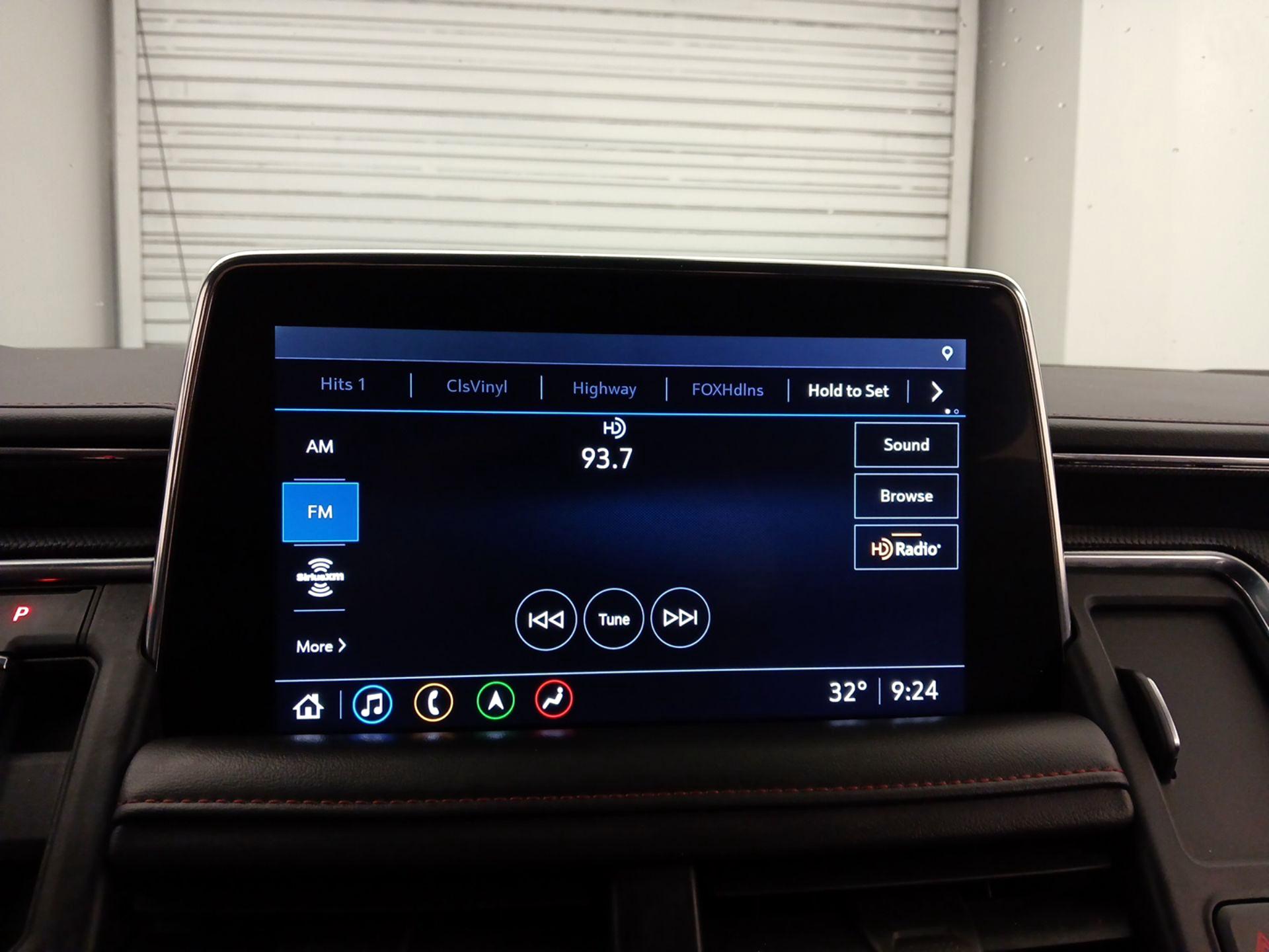 Thumbnail: 2021 Chevrolet Suburban - 15