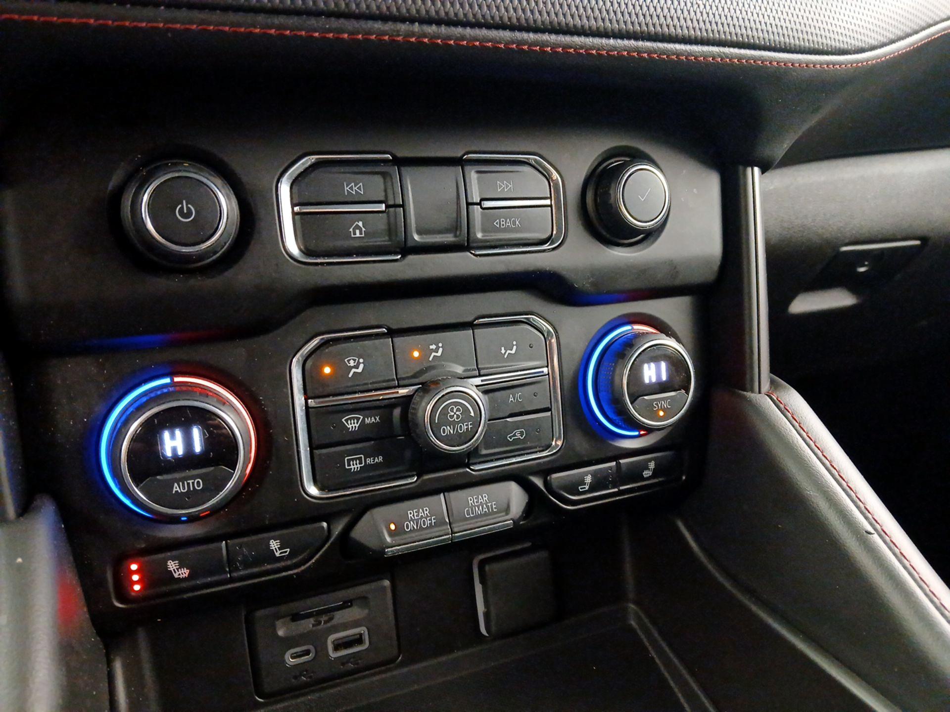 Thumbnail: 2021 Chevrolet Suburban - 16