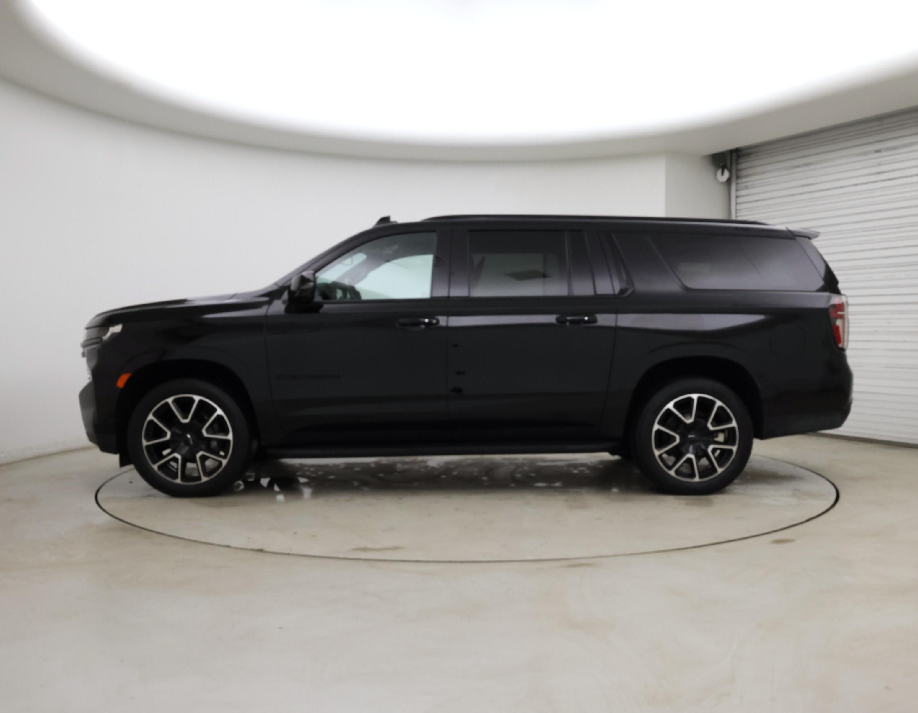 Thumbnail: 2021 Chevrolet Suburban - 3