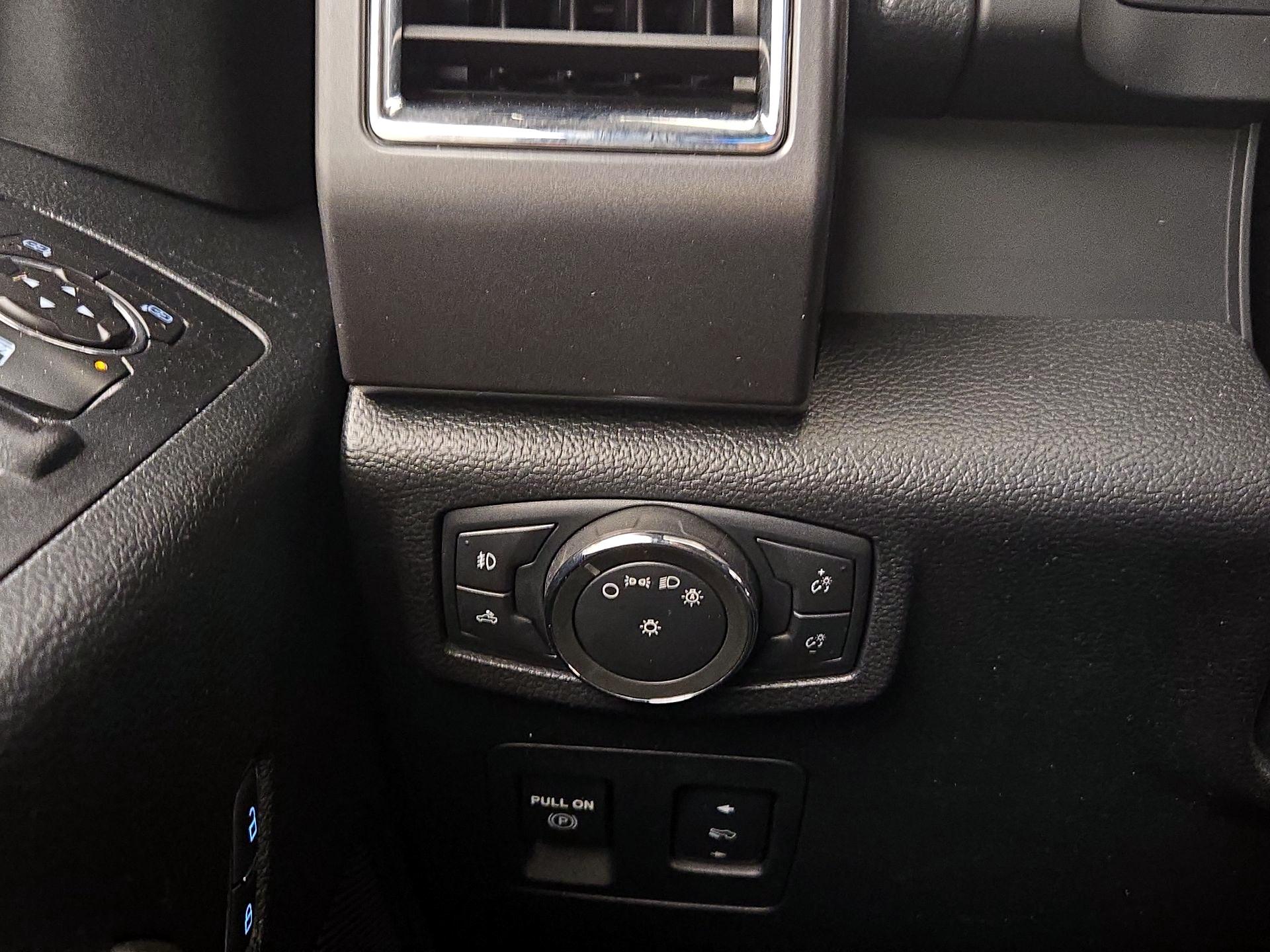 Thumbnail: 2016 Ford F-150 - 13