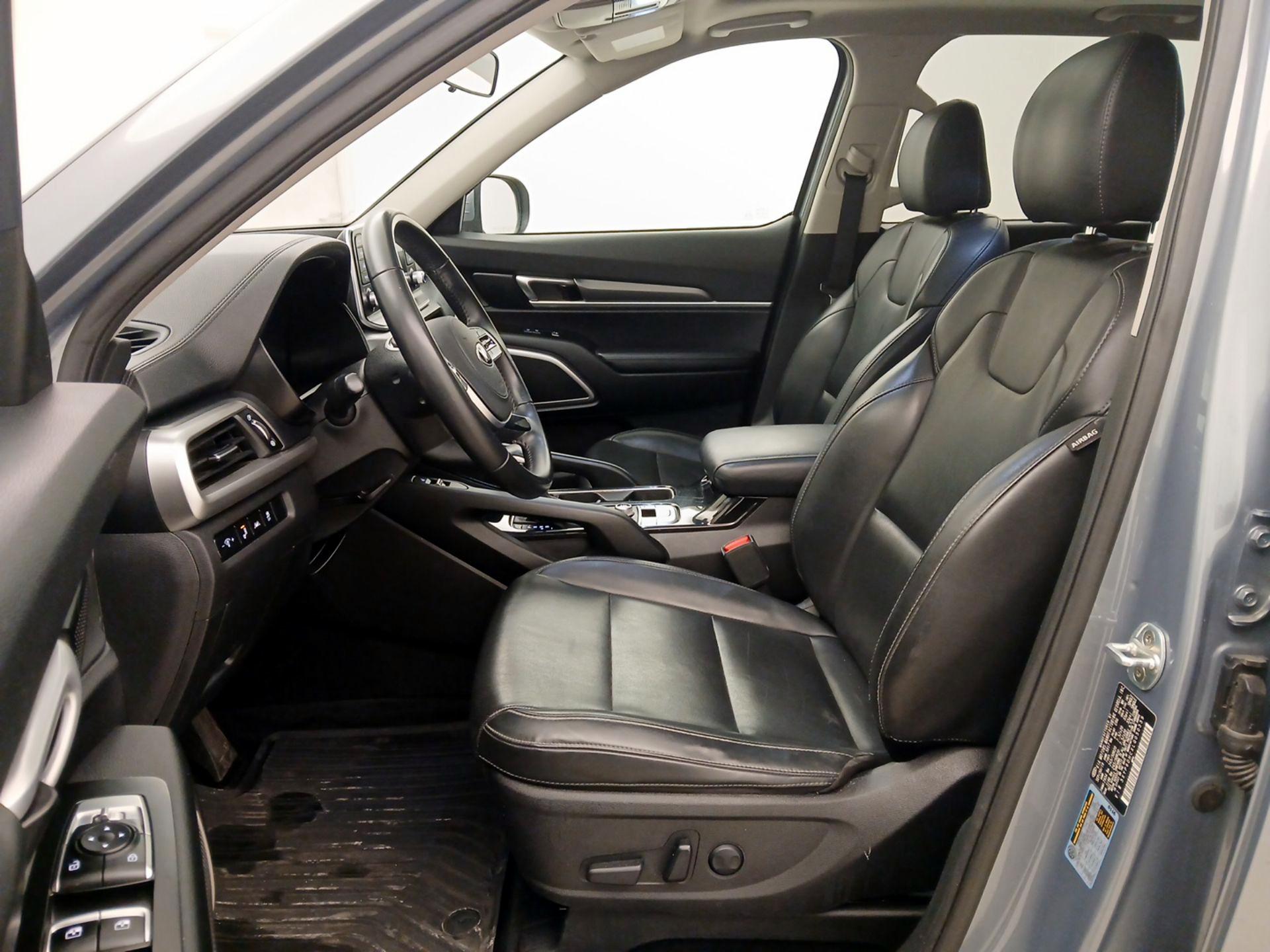 Thumbnail: 2020 Kia Telluride - 11