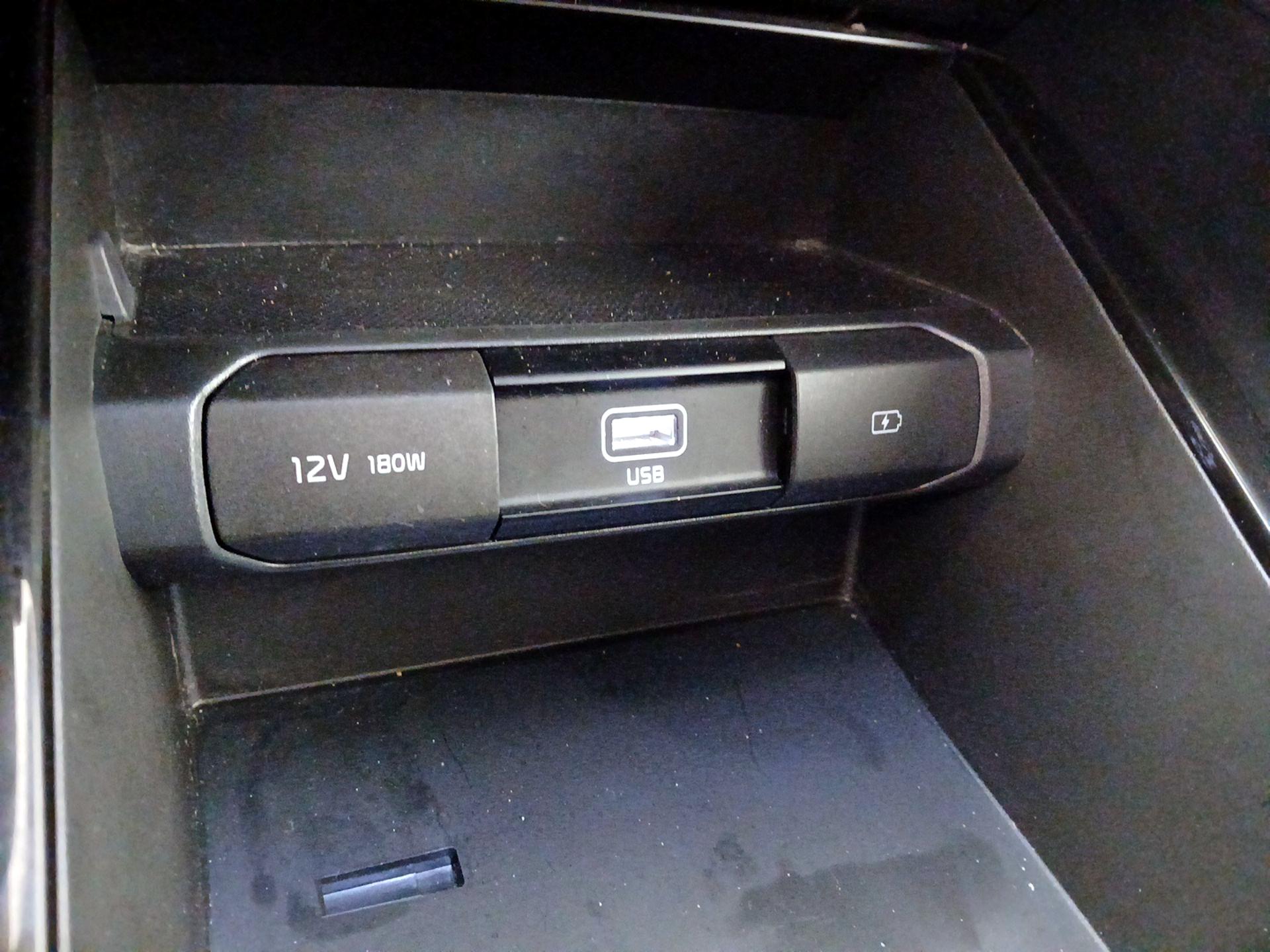 Thumbnail: 2020 Kia Telluride - 18