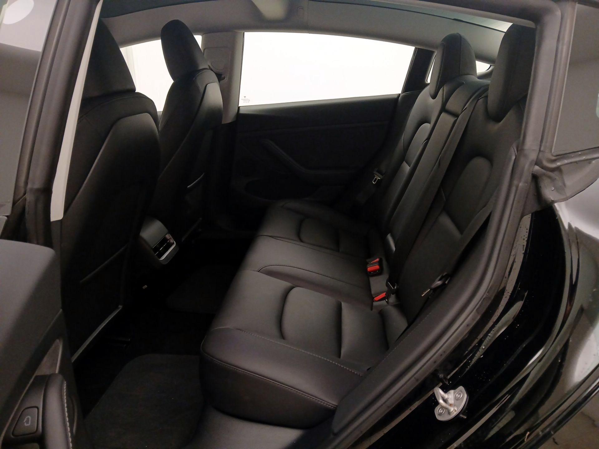 Thumbnail: 2023 Tesla Model 3 - 17