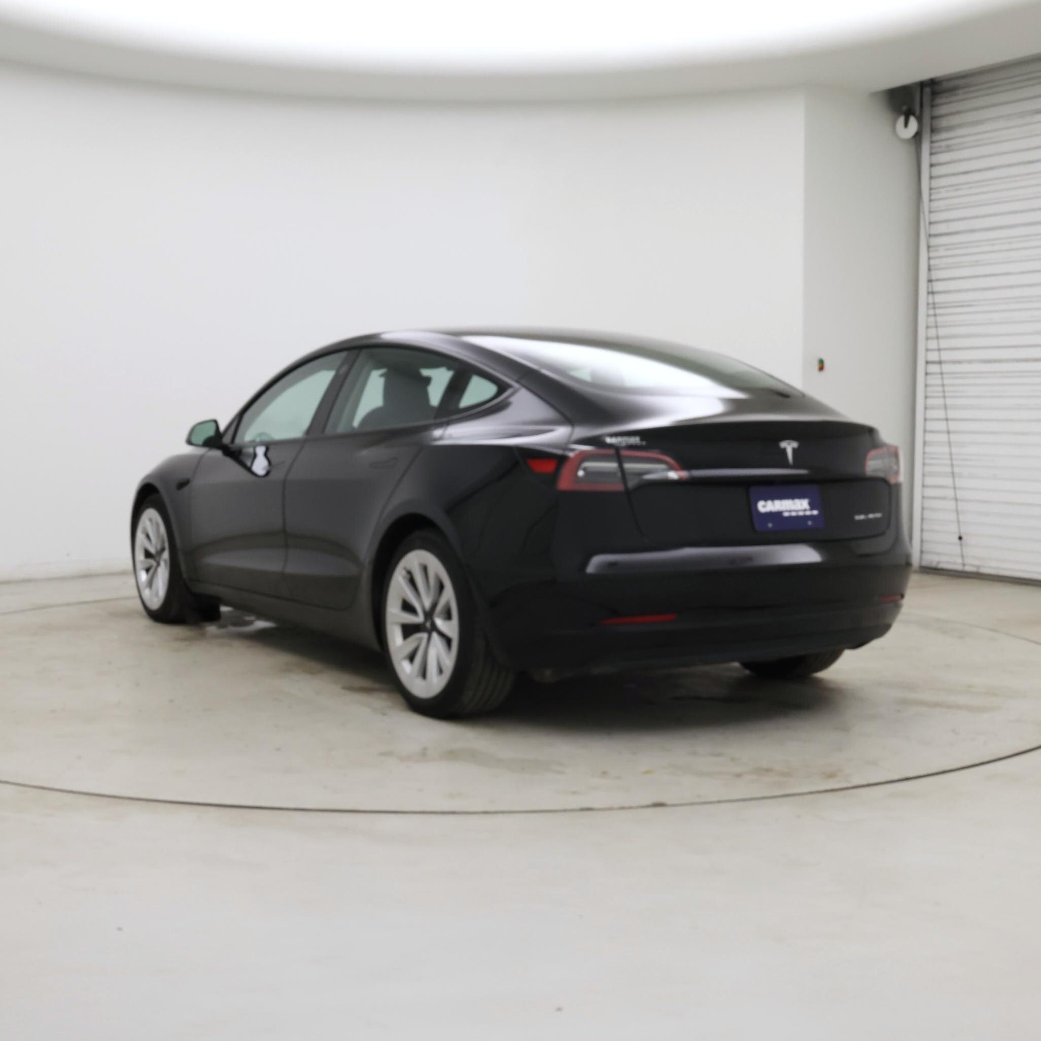 Thumbnail: 2023 Tesla Model 3 - 2