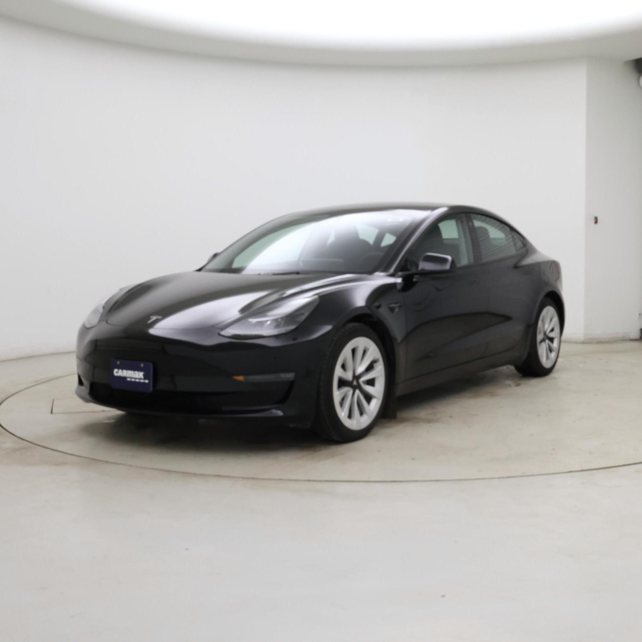 Thumbnail: 2023 Tesla Model 3 - 4