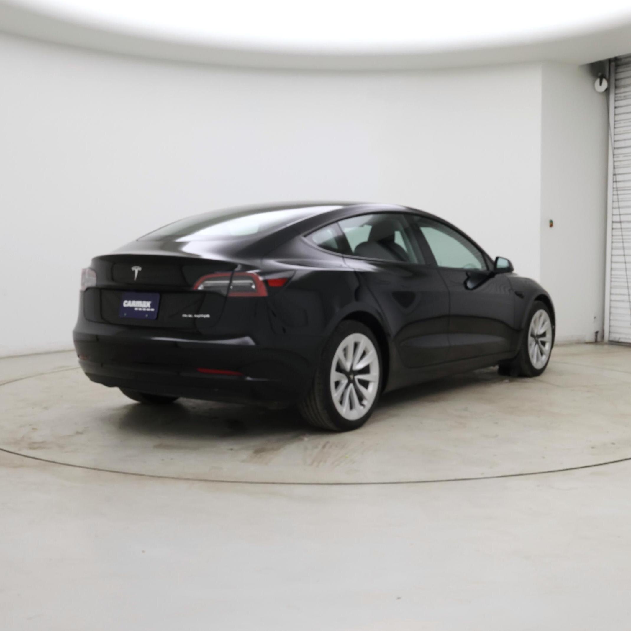 Thumbnail: 2023 Tesla Model 3 - 8