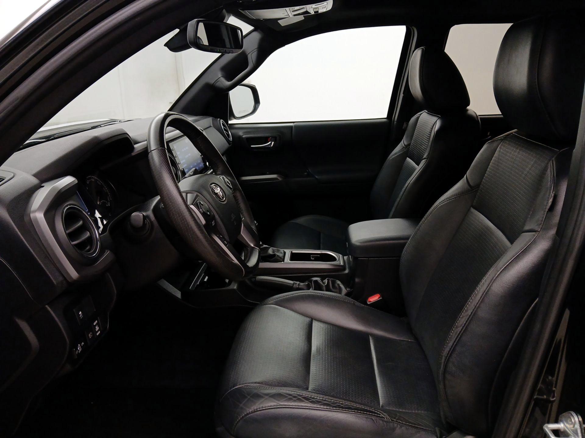 Thumbnail: 2022 Toyota Tacoma - 11