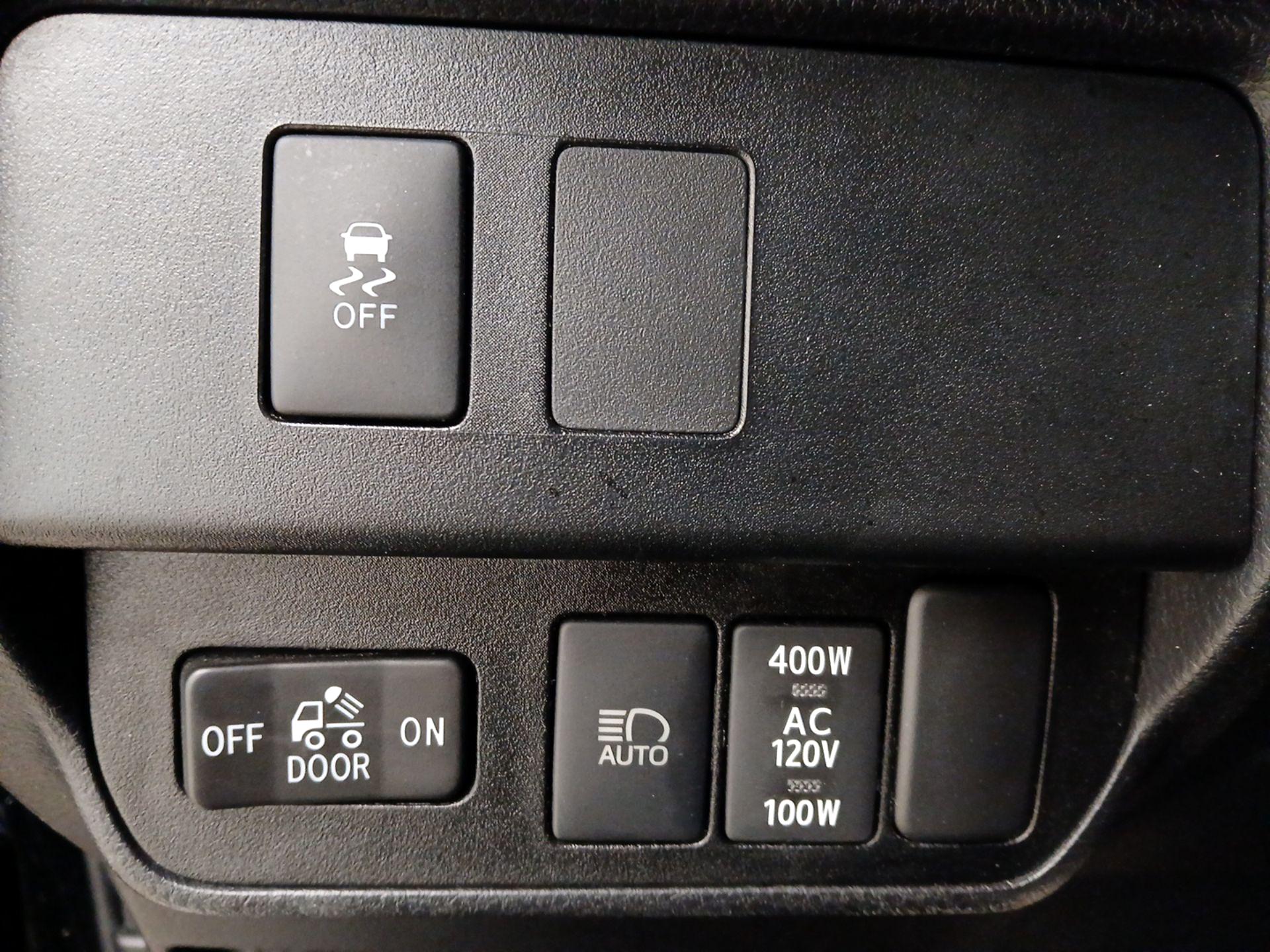 Thumbnail: 2022 Toyota Tacoma - 13