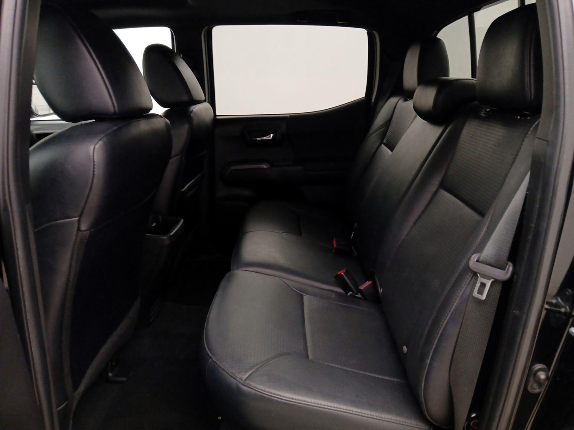 Thumbnail: 2022 Toyota Tacoma - 19