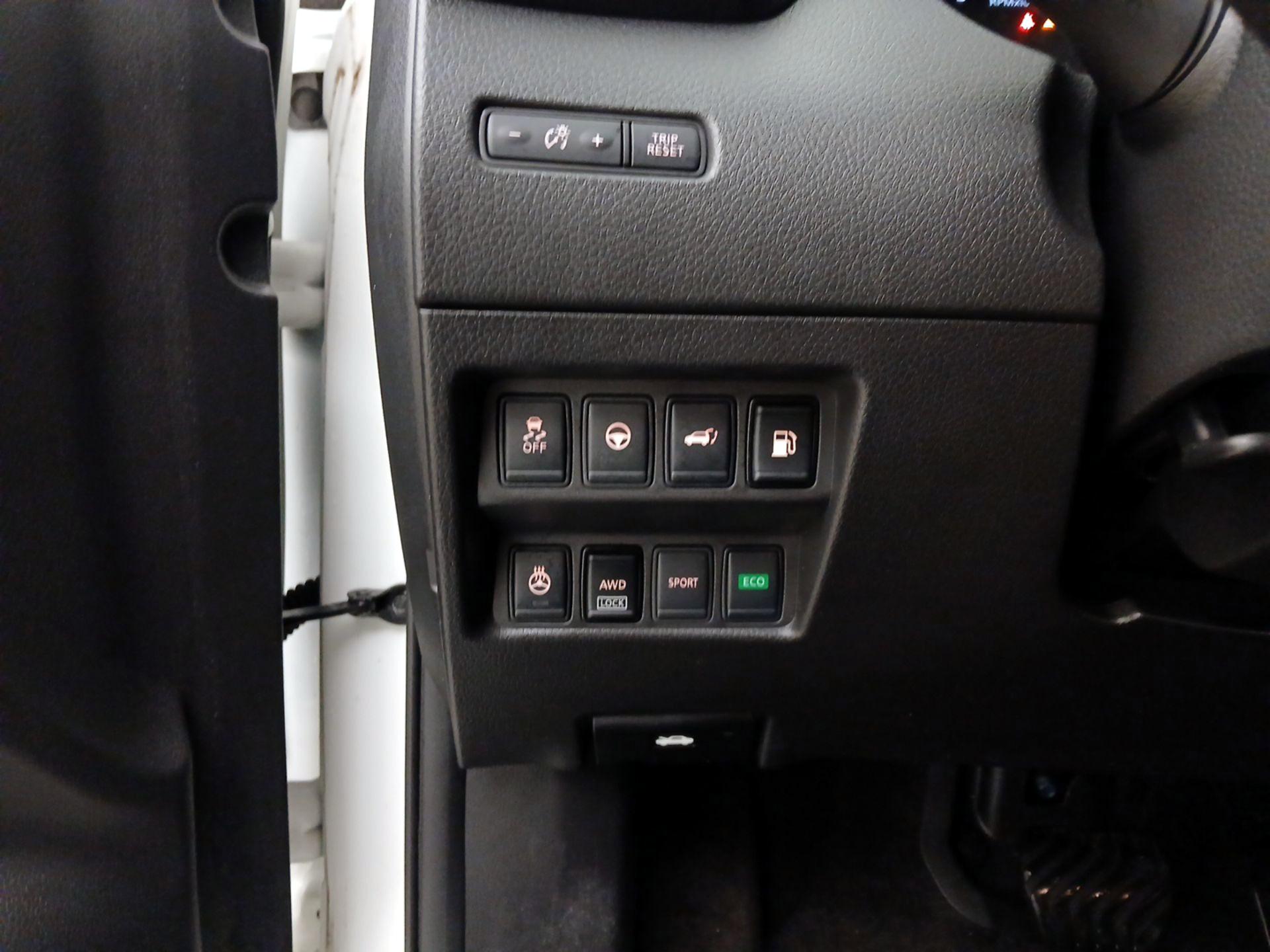 Thumbnail: 2018 Nissan Rogue - 13