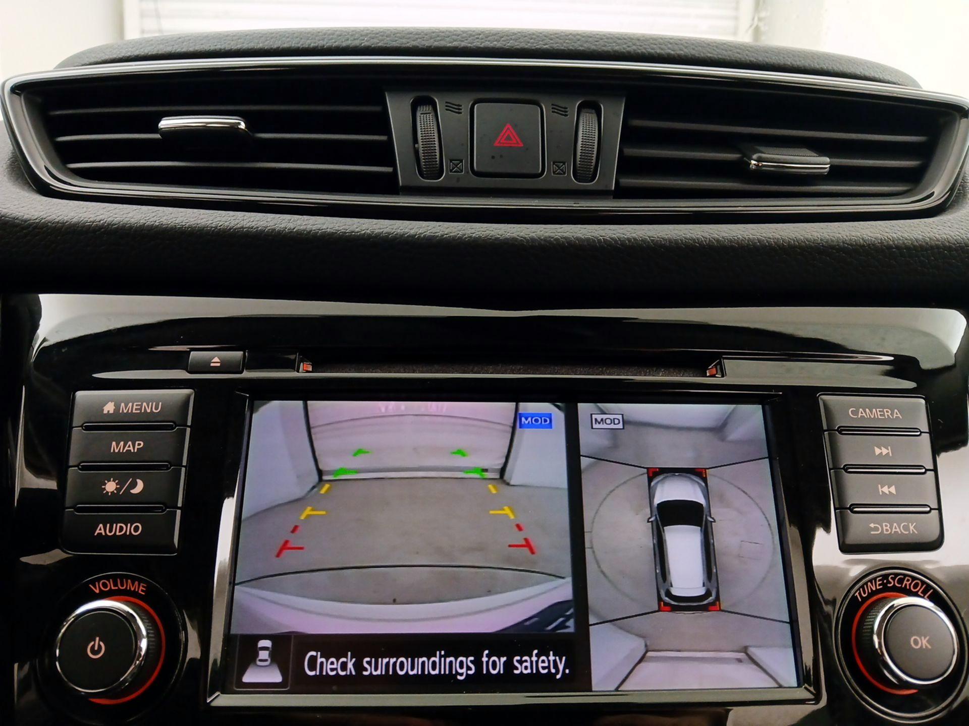 Thumbnail: 2018 Nissan Rogue - 14