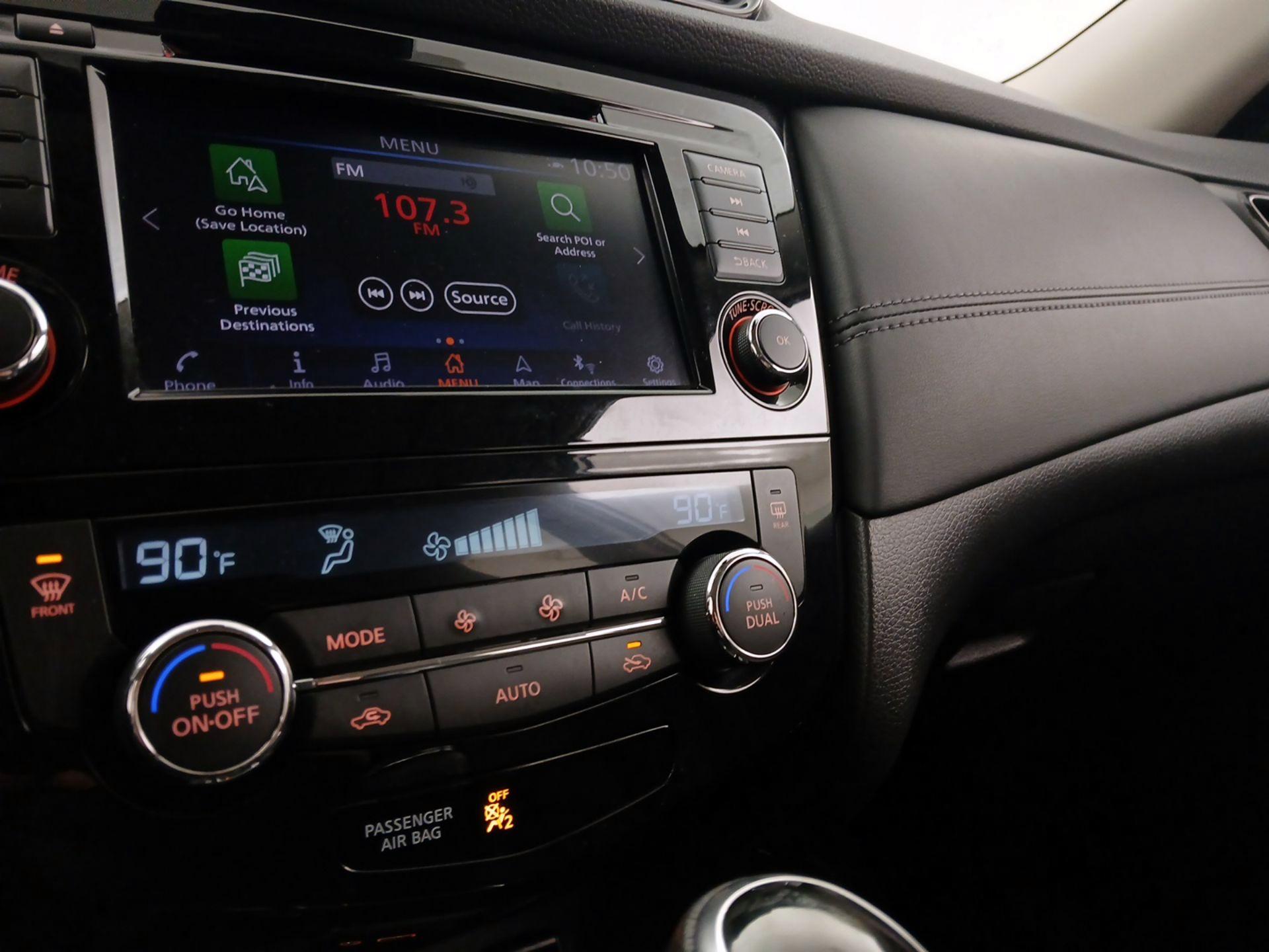 Thumbnail: 2018 Nissan Rogue - 16