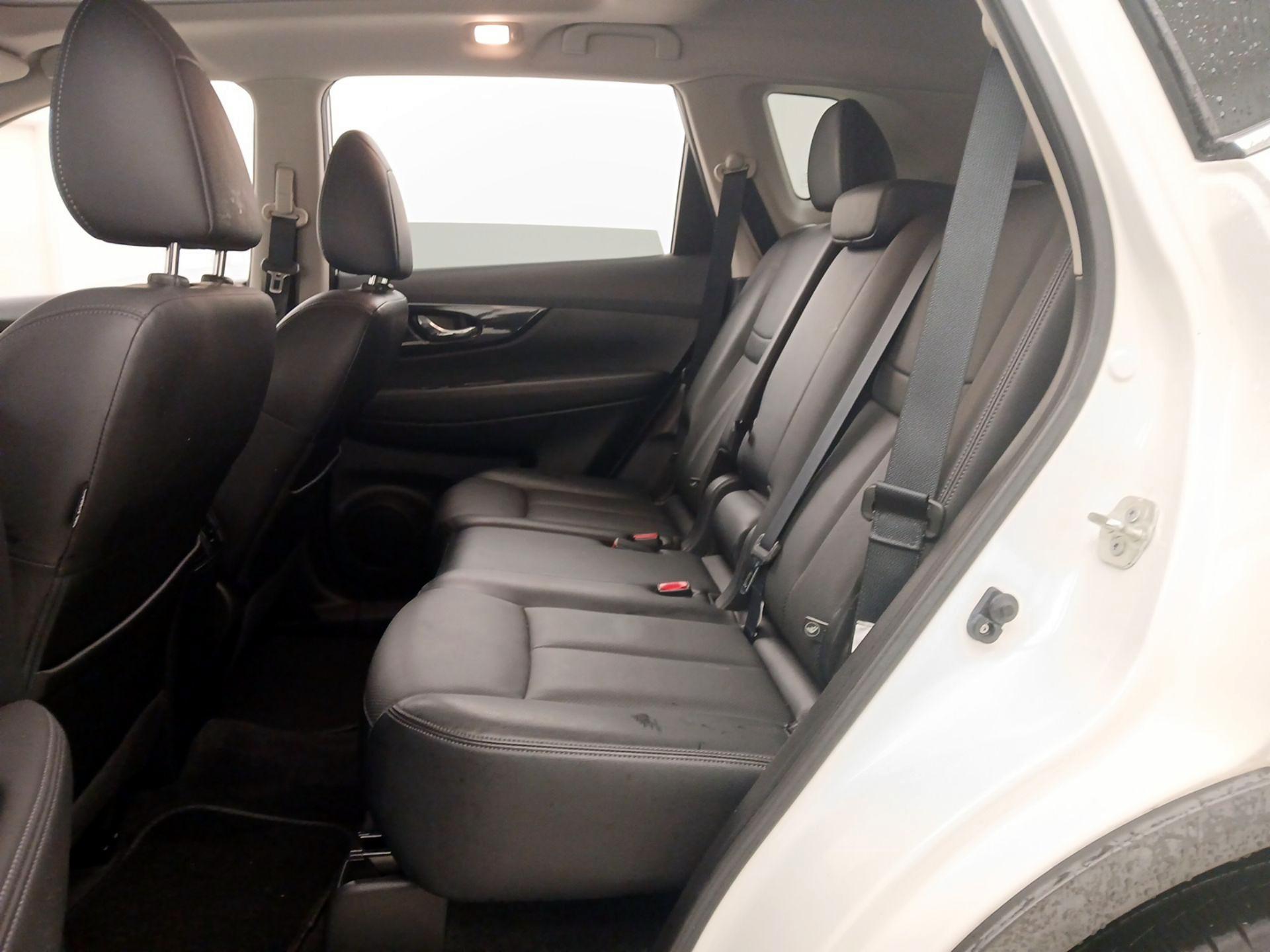 Thumbnail: 2018 Nissan Rogue - 19