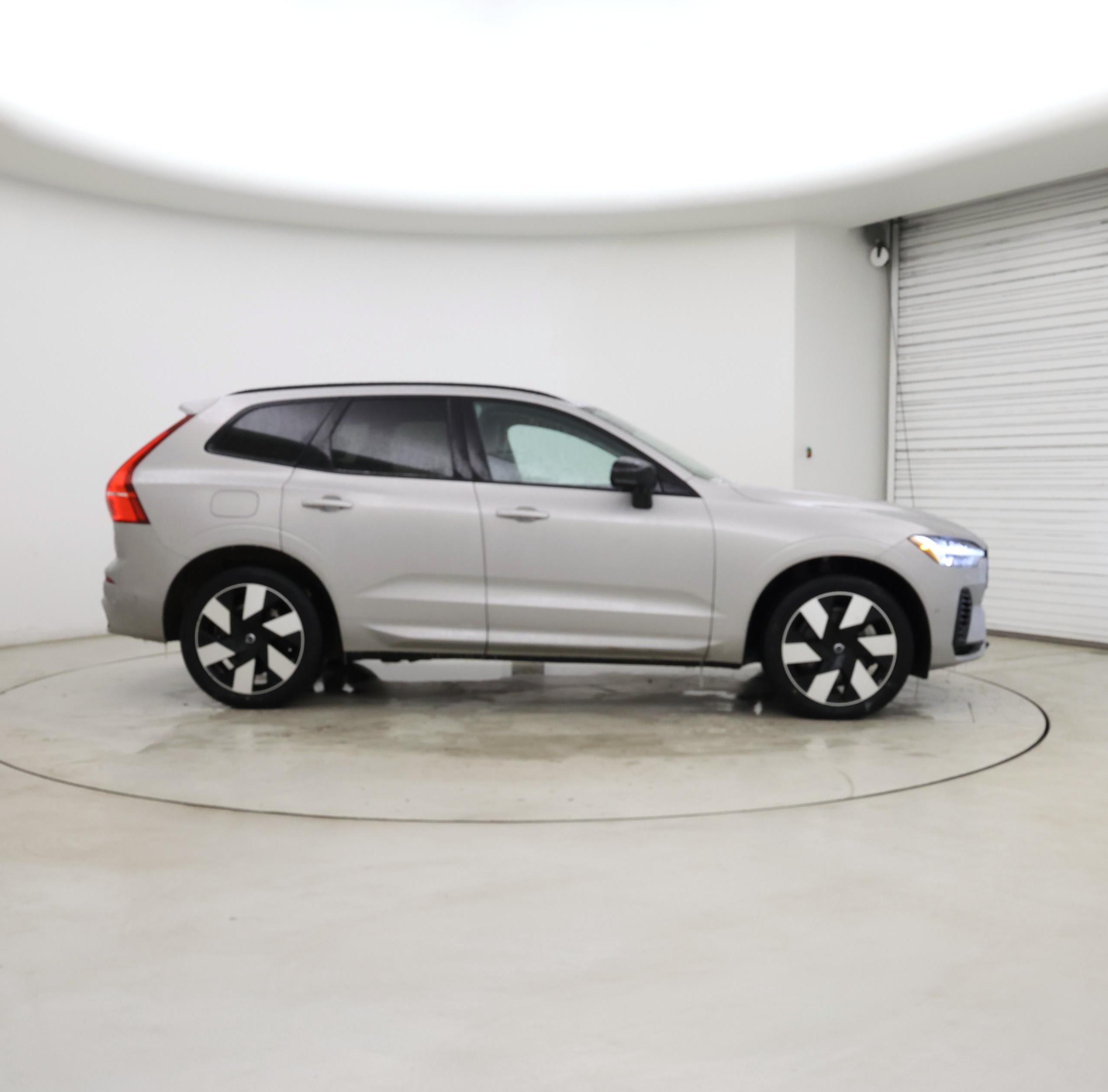 Thumbnail: 2024 Volvo XC60 - 7