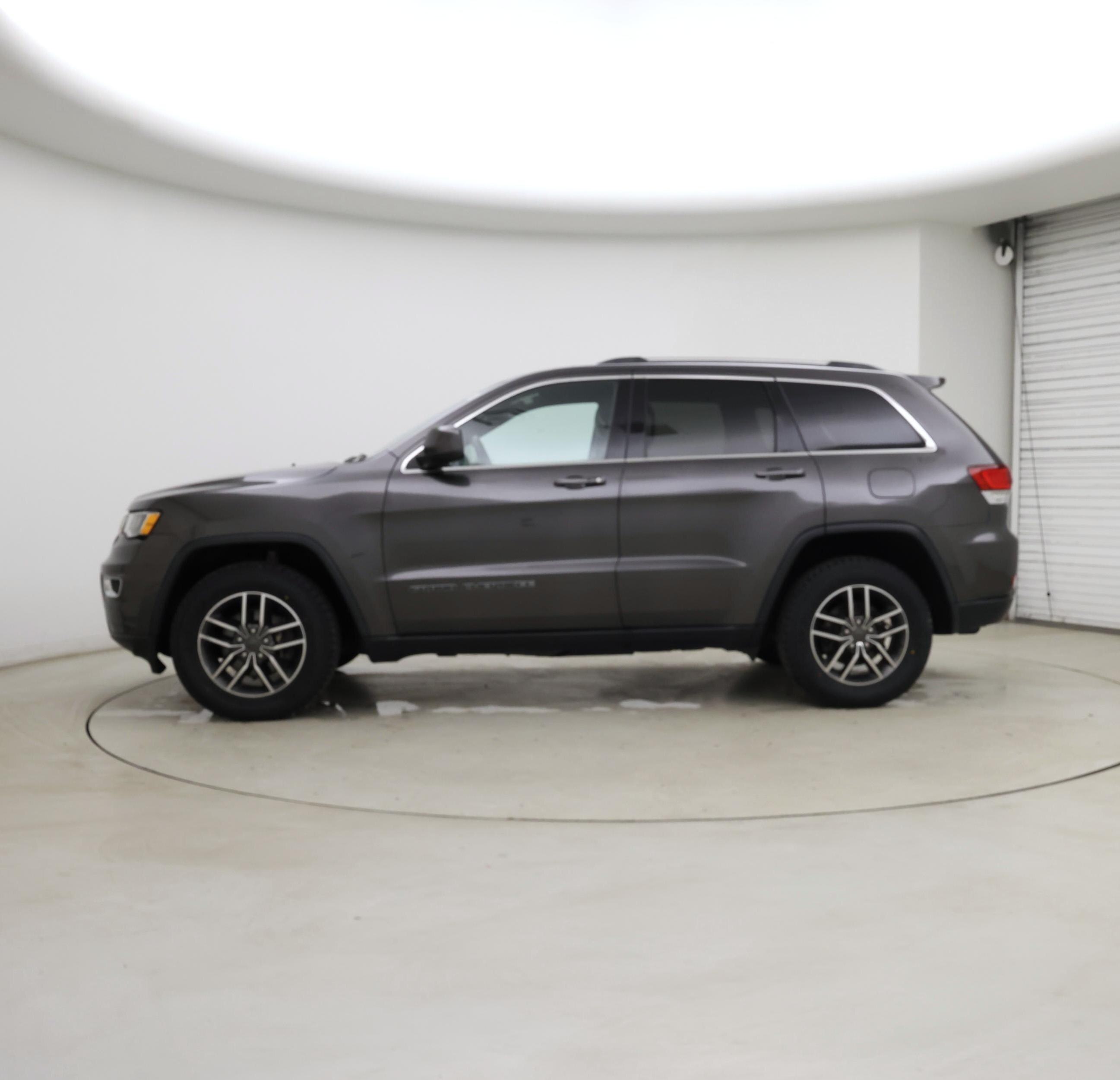 Thumbnail: 2020 Jeep Grand Cherokee - 3