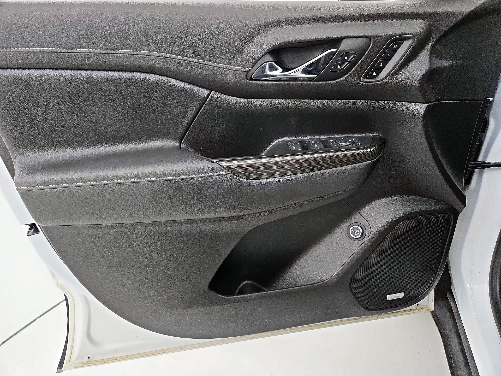 Thumbnail: 2023 GMC Acadia - 12