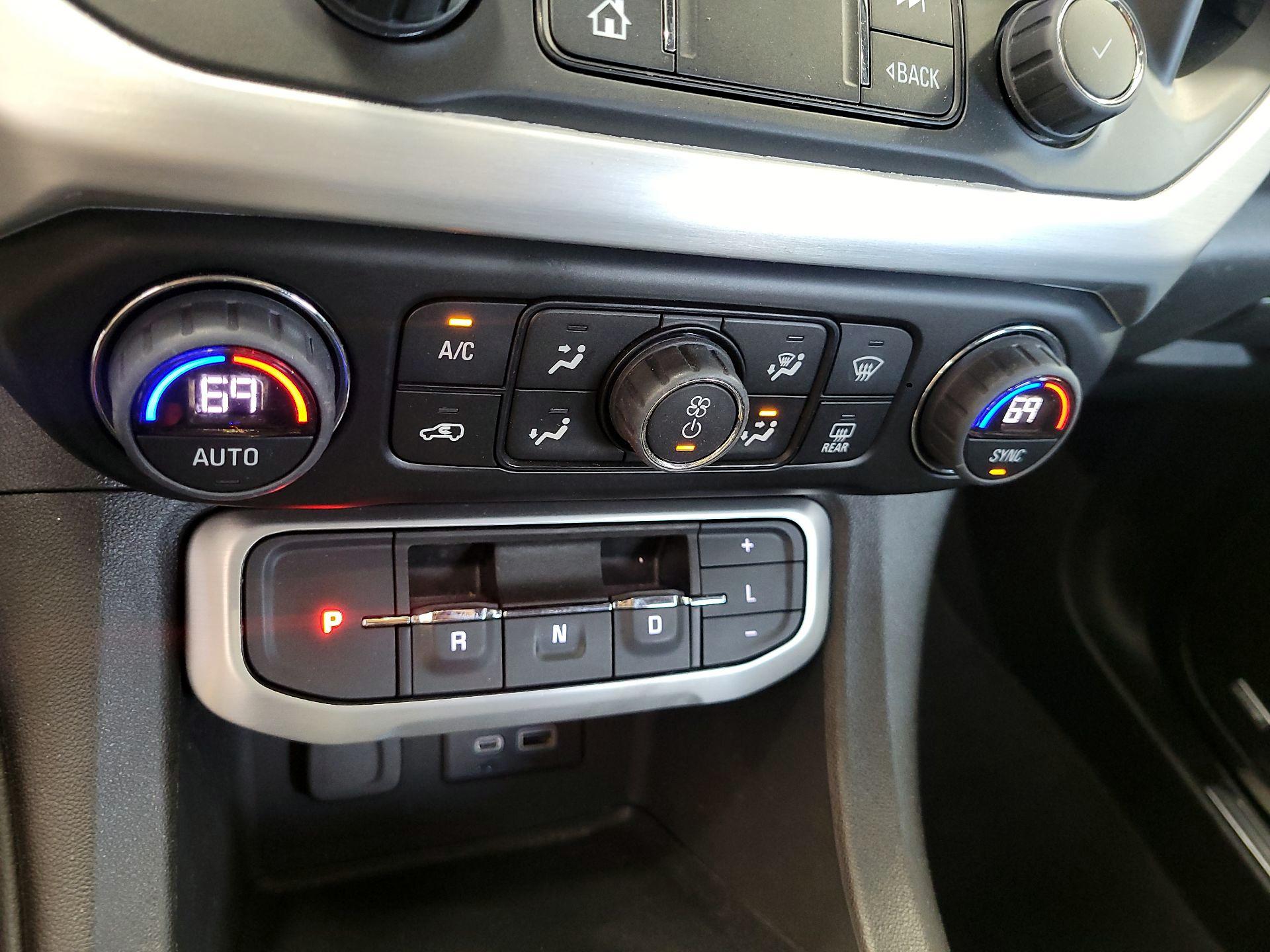 Thumbnail: 2023 GMC Acadia - 17