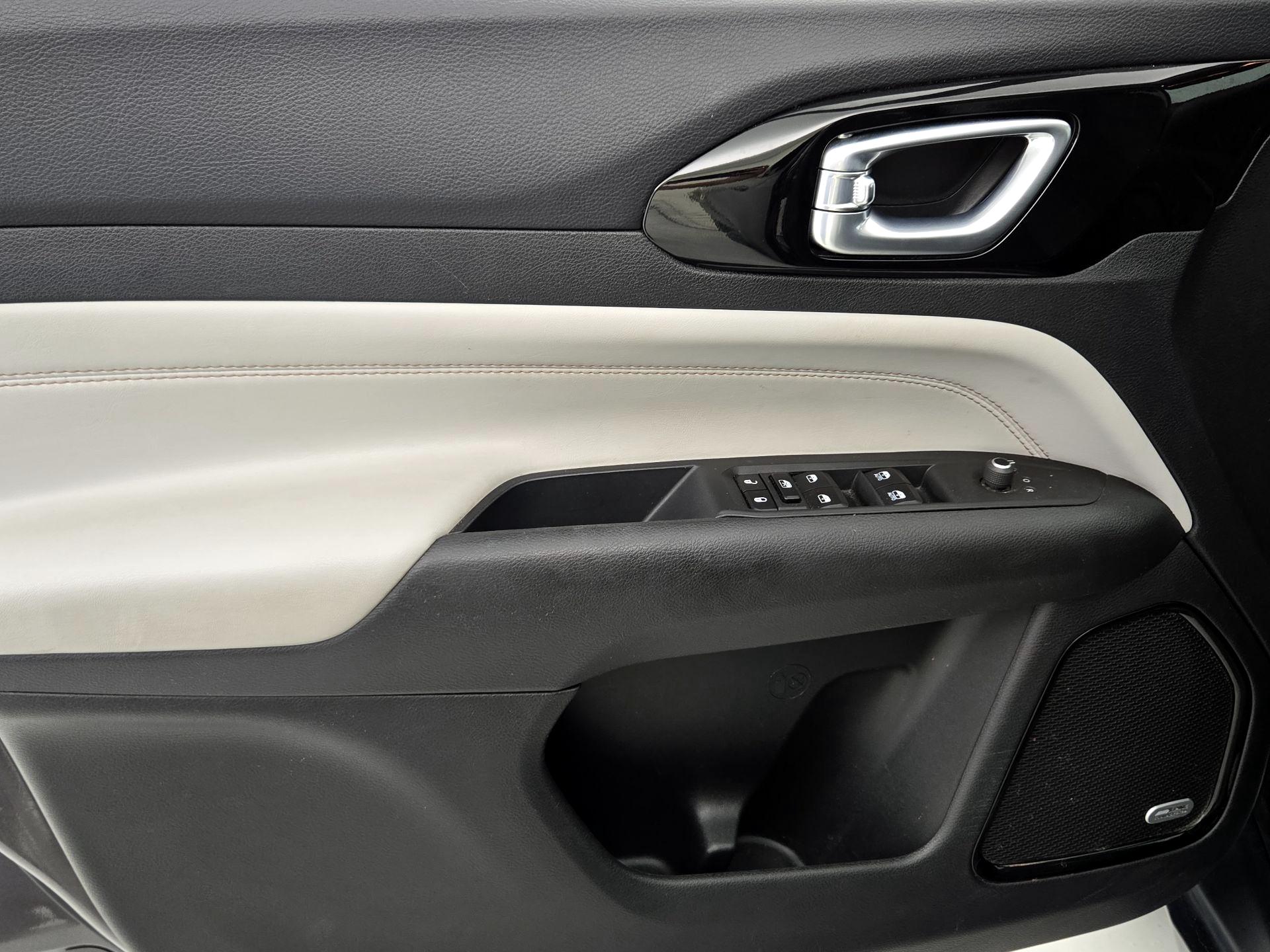 Thumbnail: 2023 Jeep Compass - 12