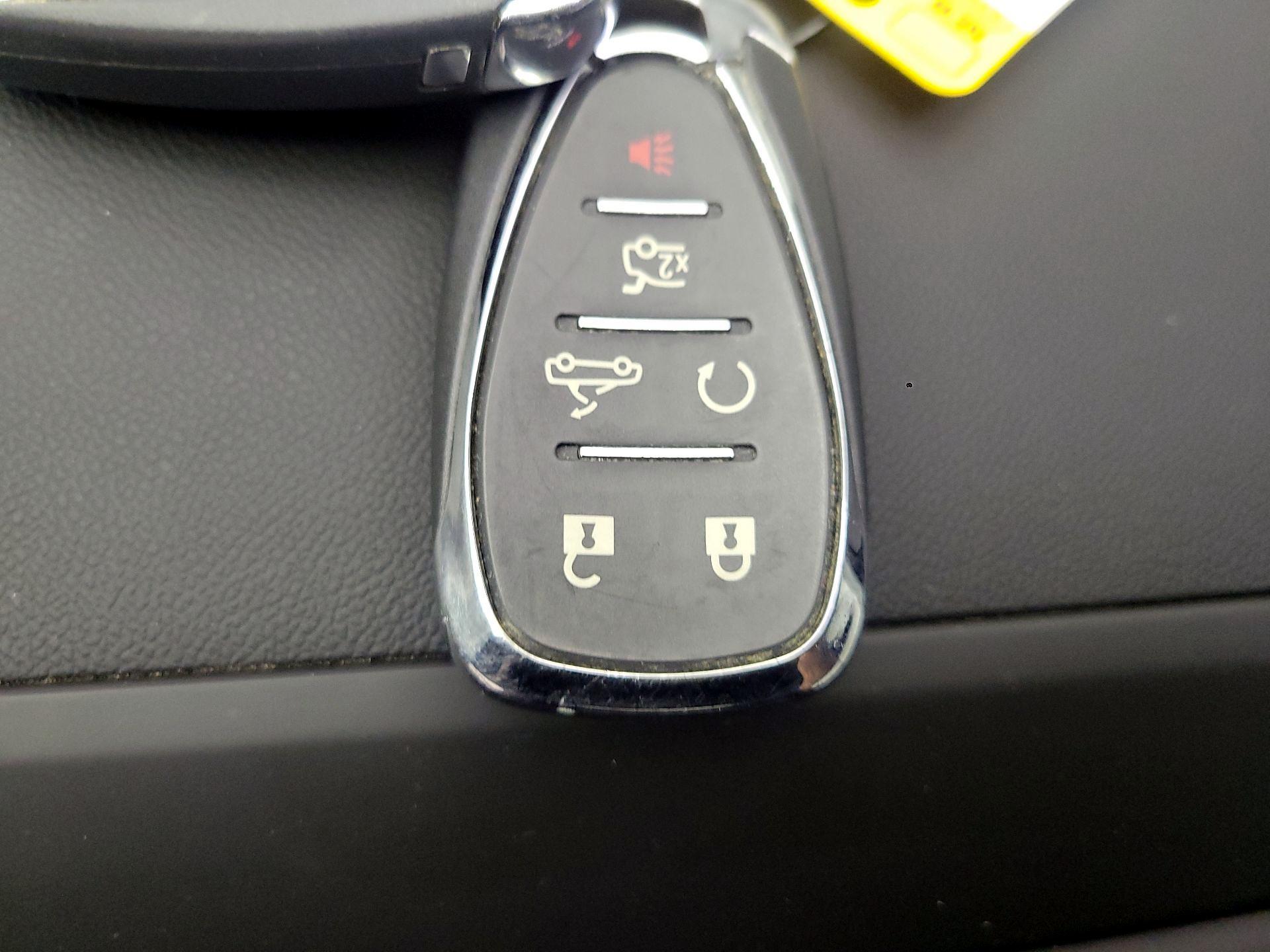 Thumbnail: 2021 Chevrolet Camaro - 18