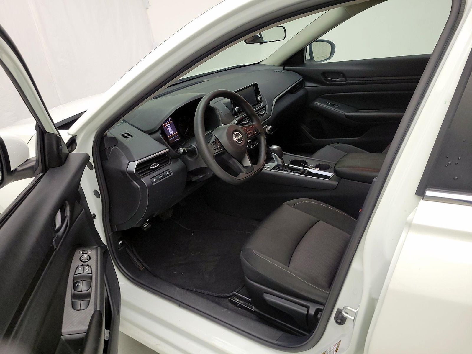 2023 Nissan Altima S - Photo 10
