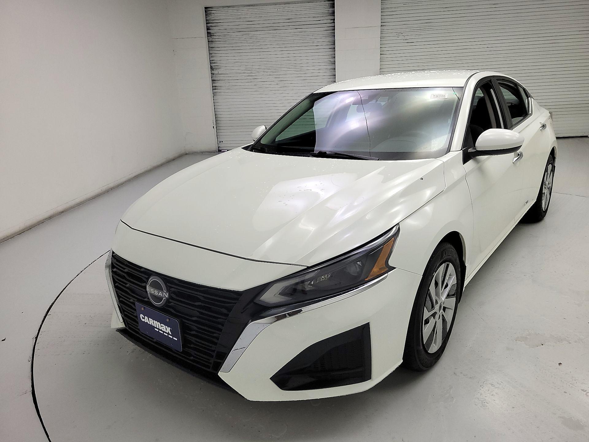 Thumbnail: 2023 Nissan Altima - 18