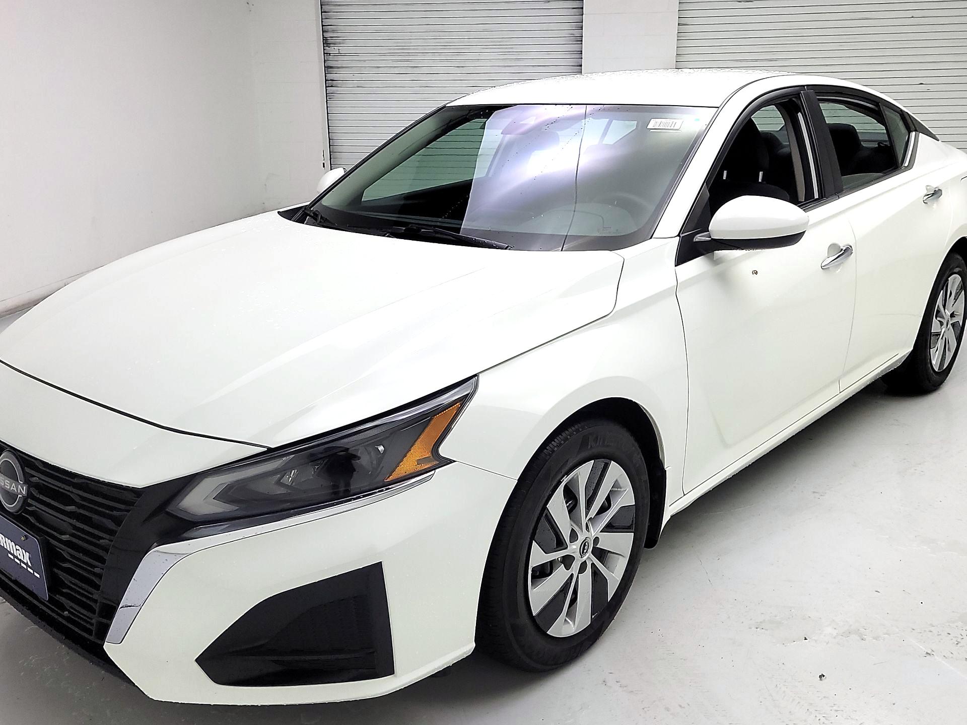 Thumbnail: 2023 Nissan Altima - 3