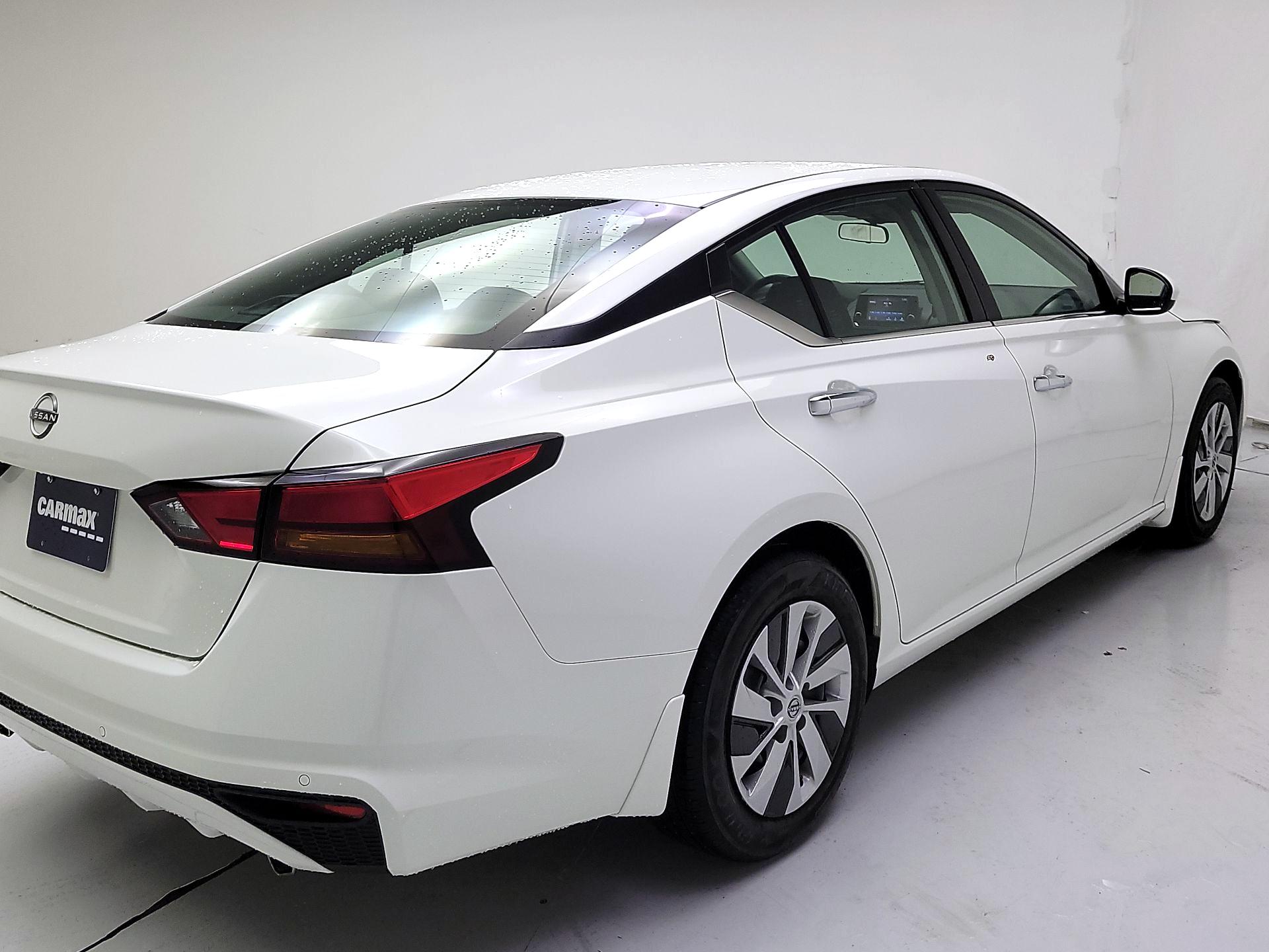 Thumbnail: 2023 Nissan Altima - 5