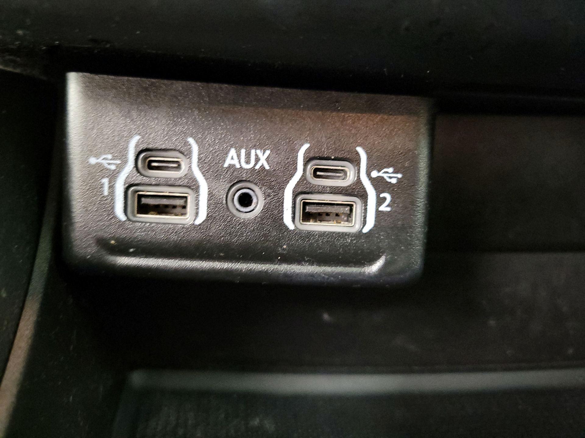 Thumbnail: 2022 Dodge Durango - 18