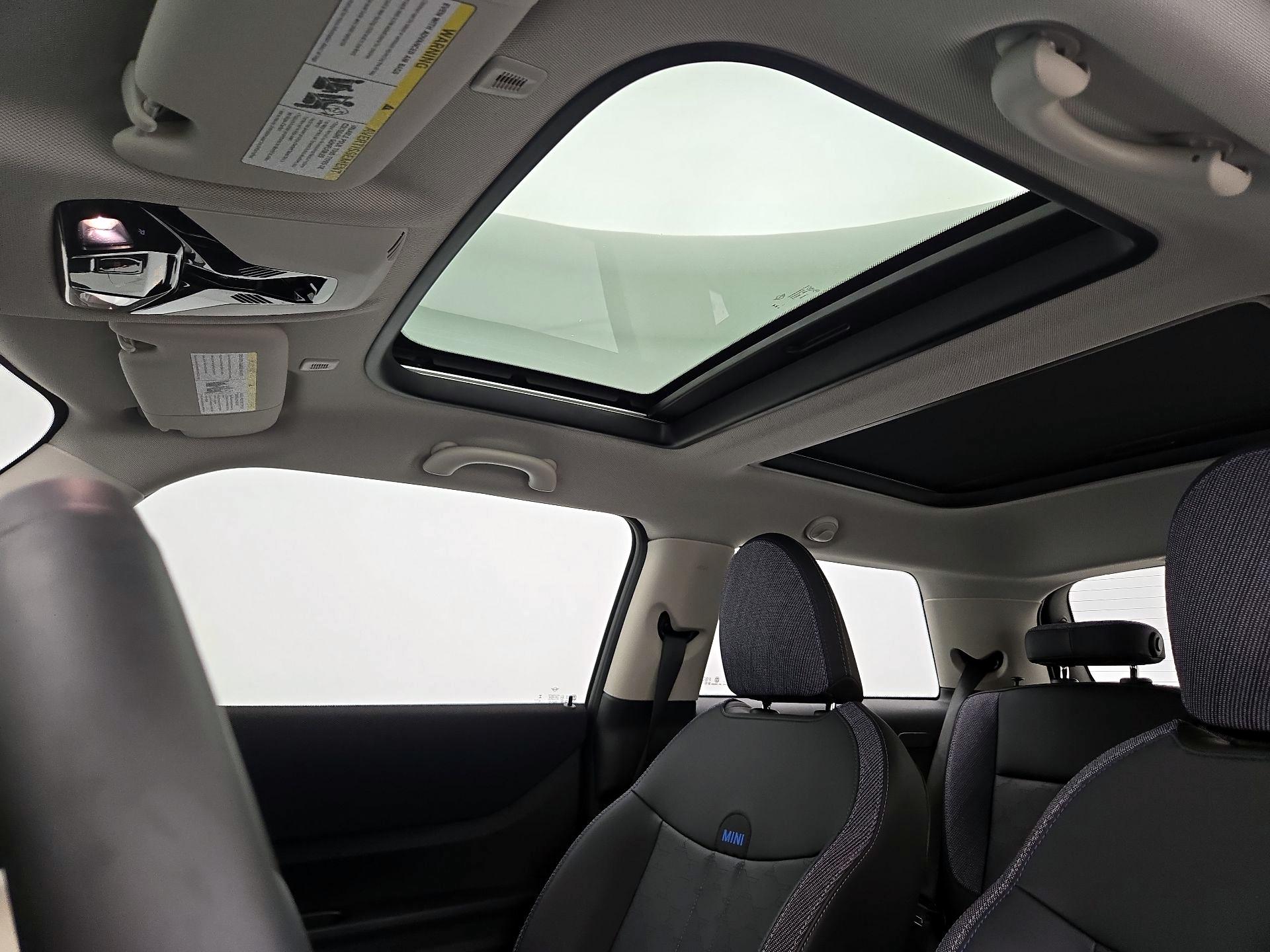 Thumbnail: 2025 MINI Cooper Hardtop - 18