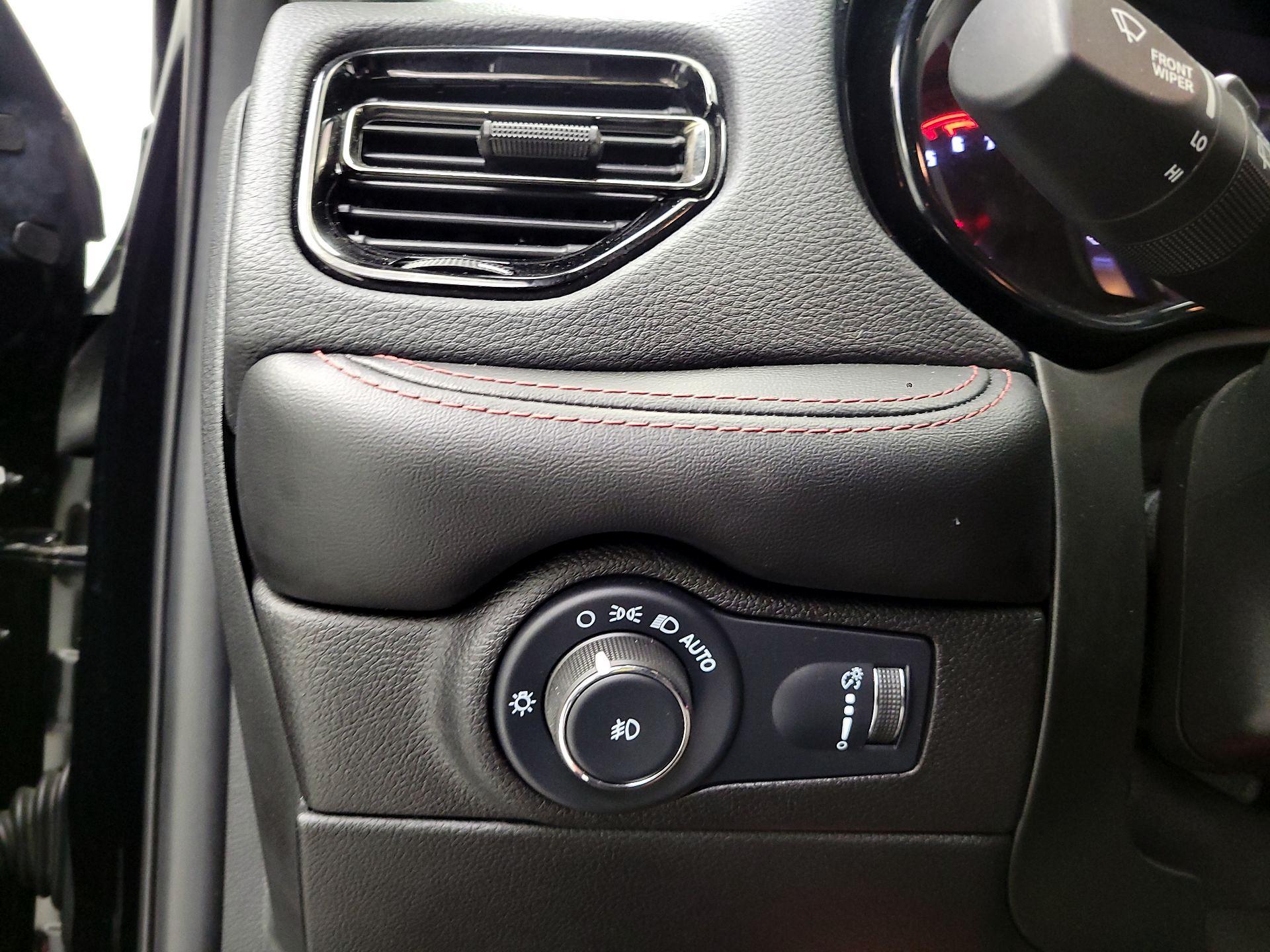 Thumbnail: 2022 Dodge Durango - 11