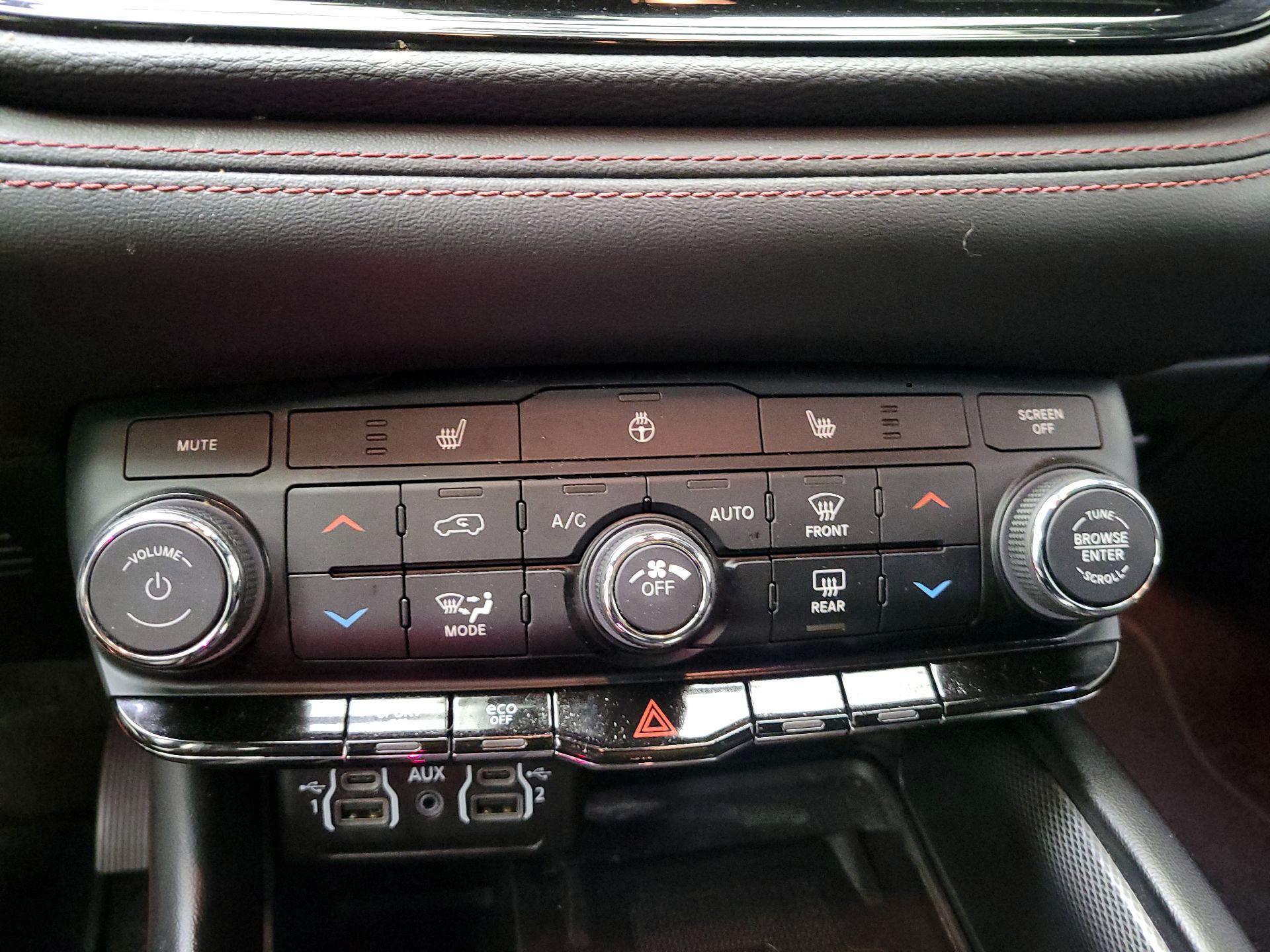 Thumbnail: 2022 Dodge Durango - 14