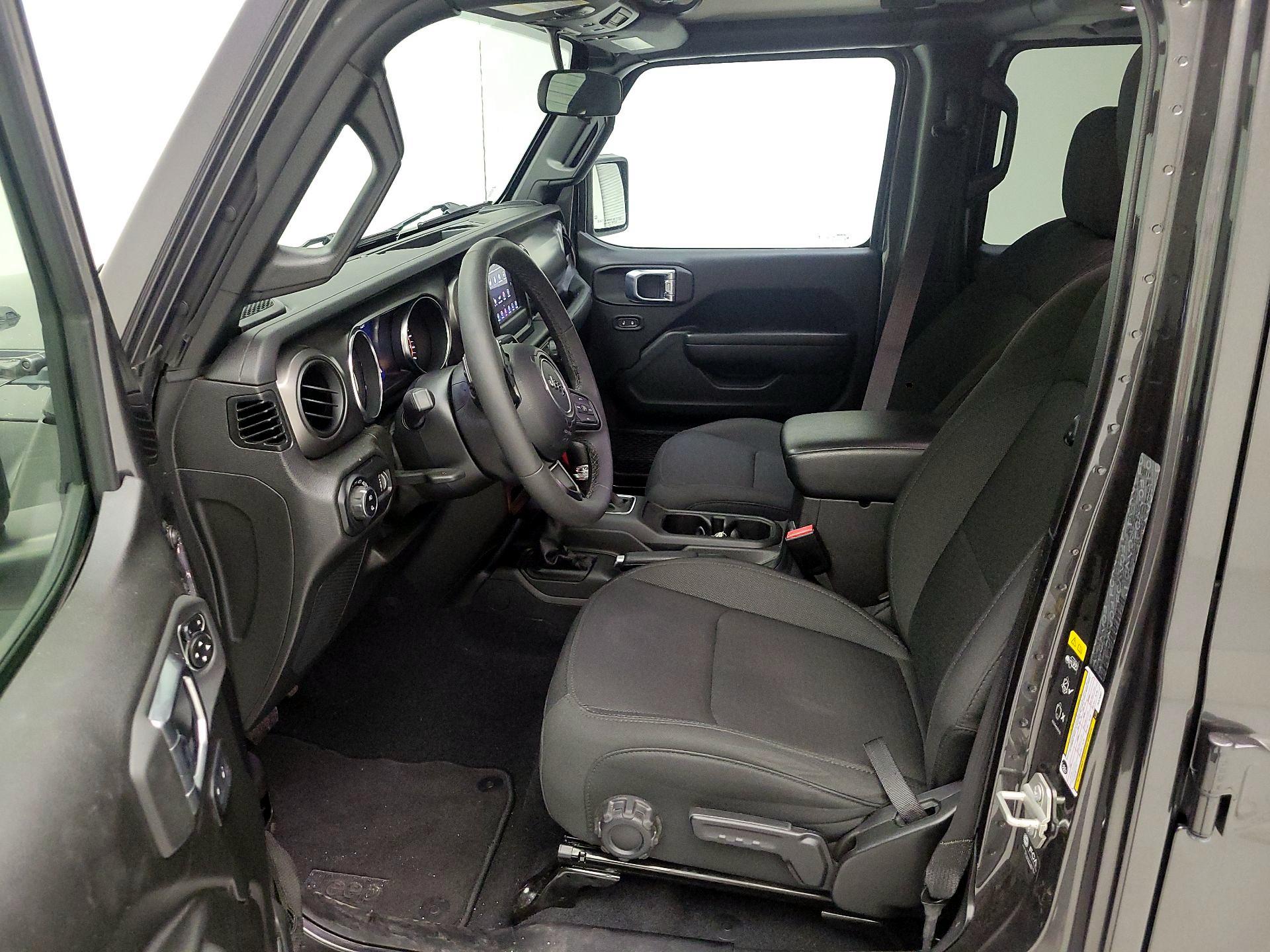 Thumbnail: 2023 Jeep Gladiator - 9