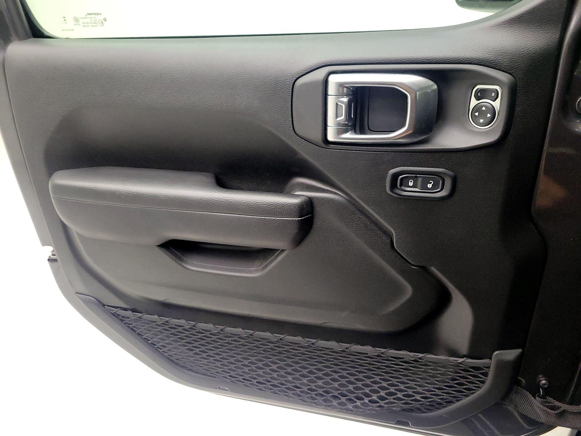 Thumbnail: 2023 Jeep Gladiator - 10