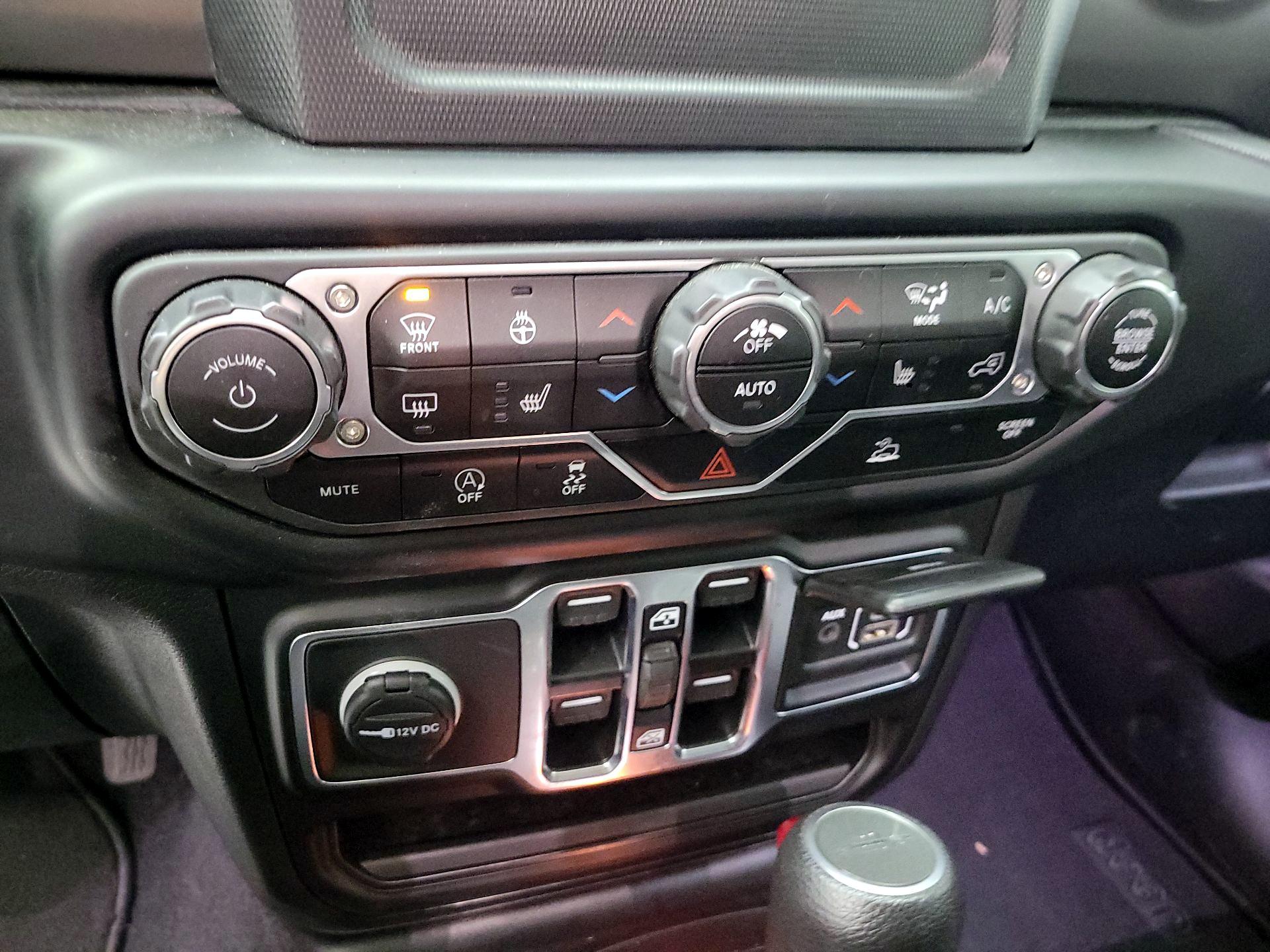 Thumbnail: 2023 Jeep Gladiator - 14