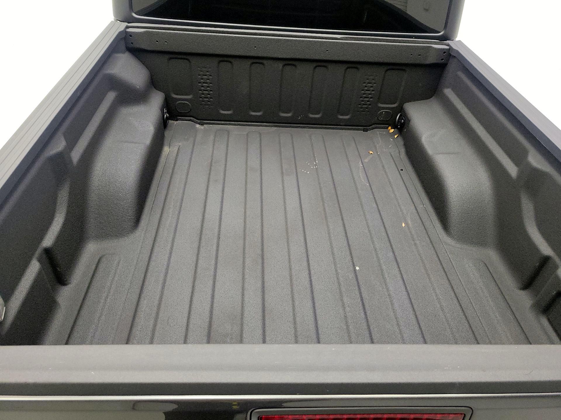 Thumbnail: 2023 Jeep Gladiator - 18