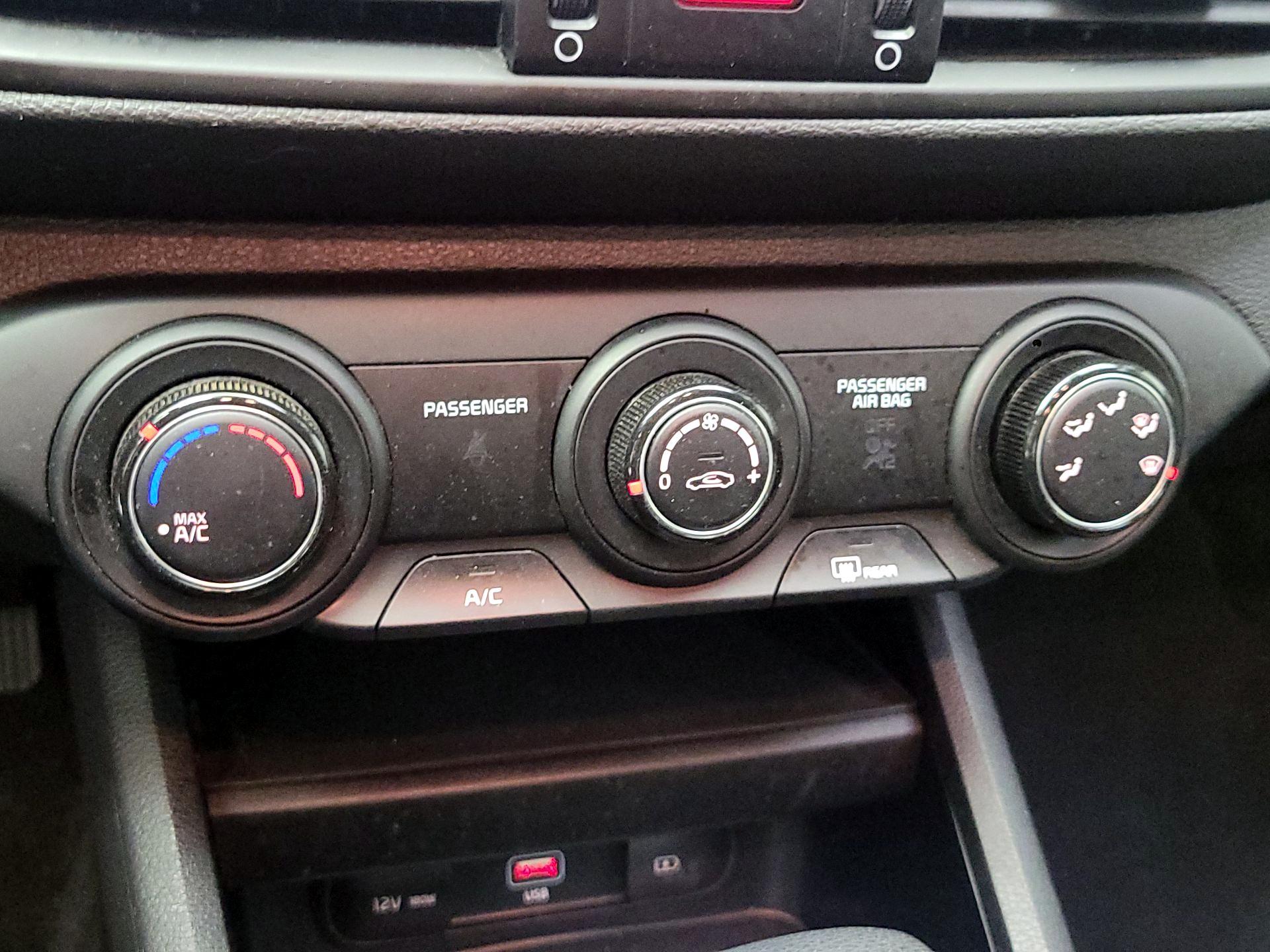 Thumbnail: 2024 Kia Forte - 12