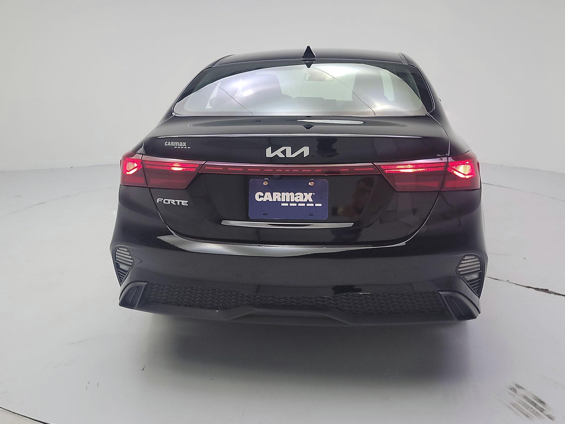 Thumbnail: 2024 Kia Forte - 6