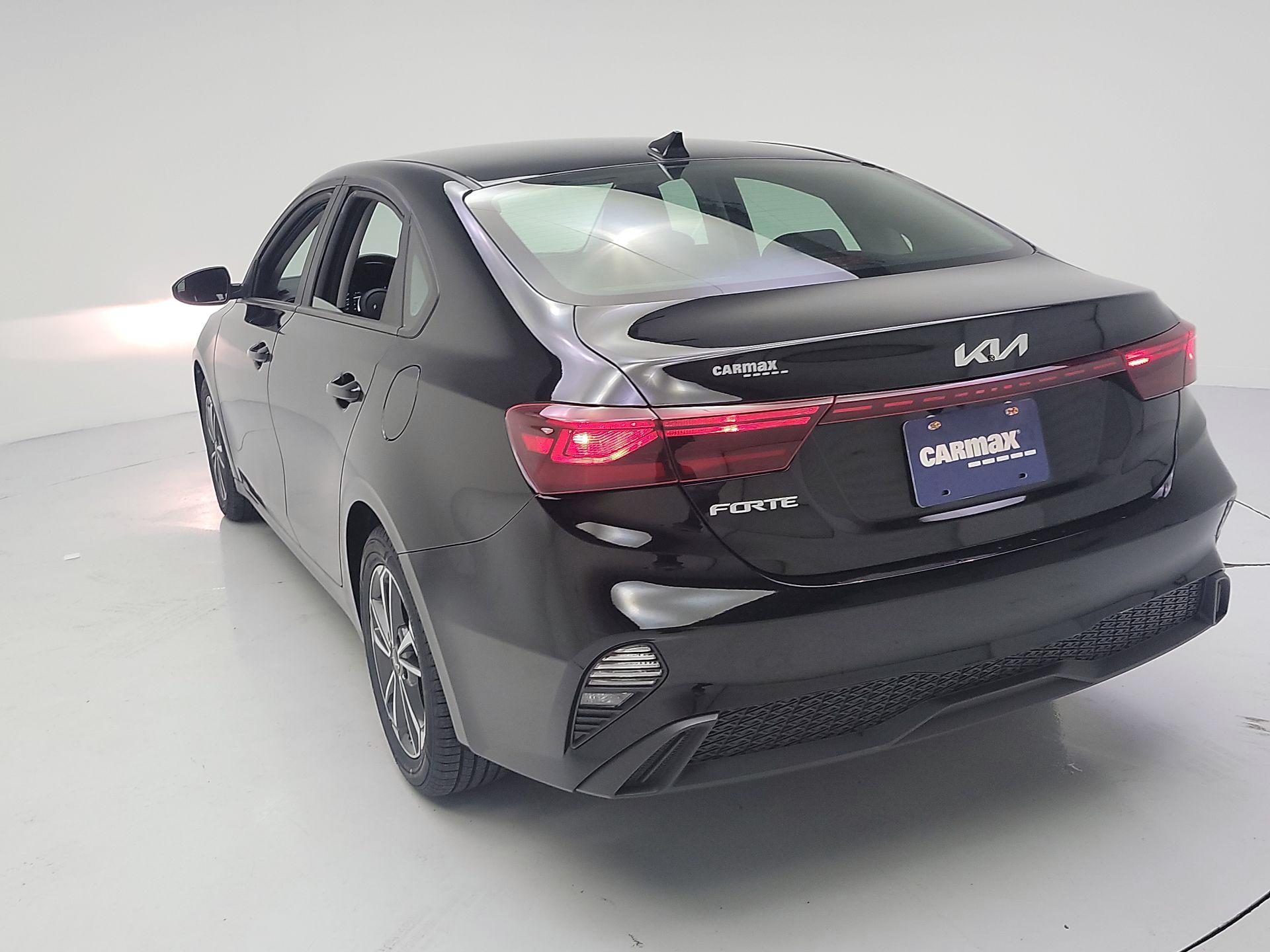 Thumbnail: 2024 Kia Forte - 7