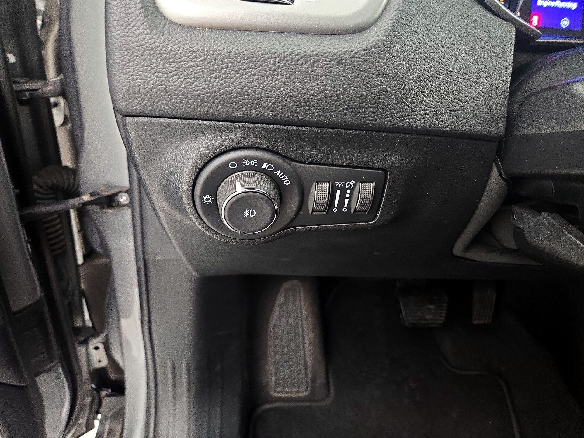 Thumbnail: 2021 Jeep Compass - 13