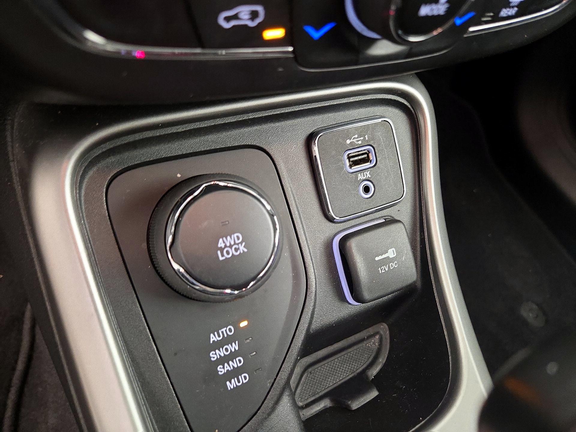 Thumbnail: 2021 Jeep Compass - 17
