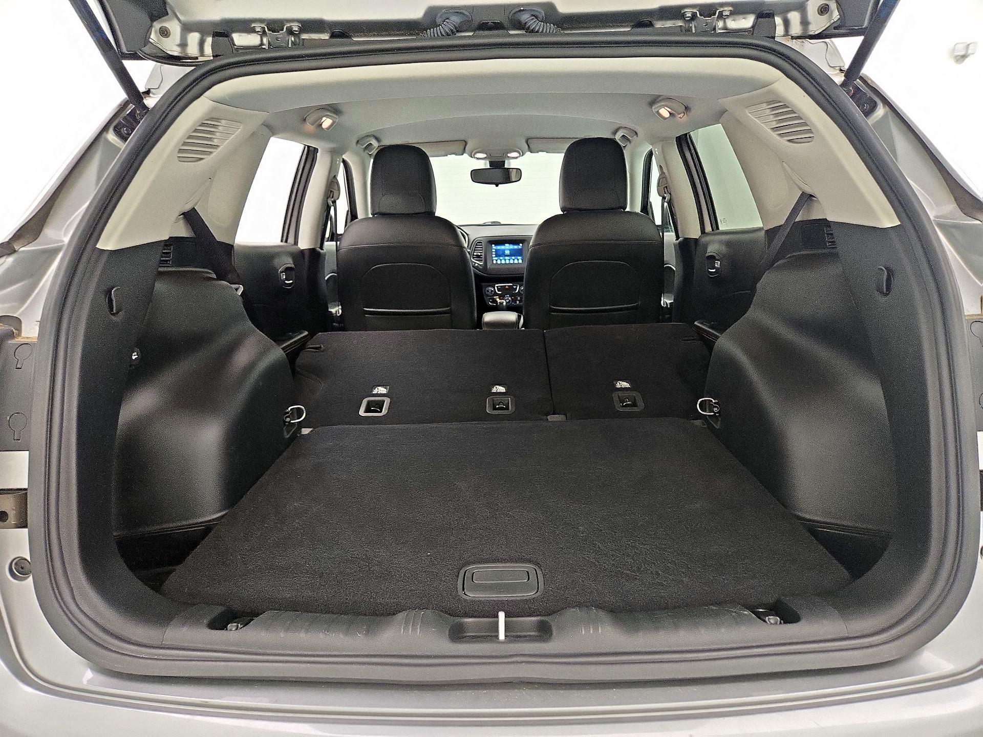 Thumbnail: 2021 Jeep Compass - 20