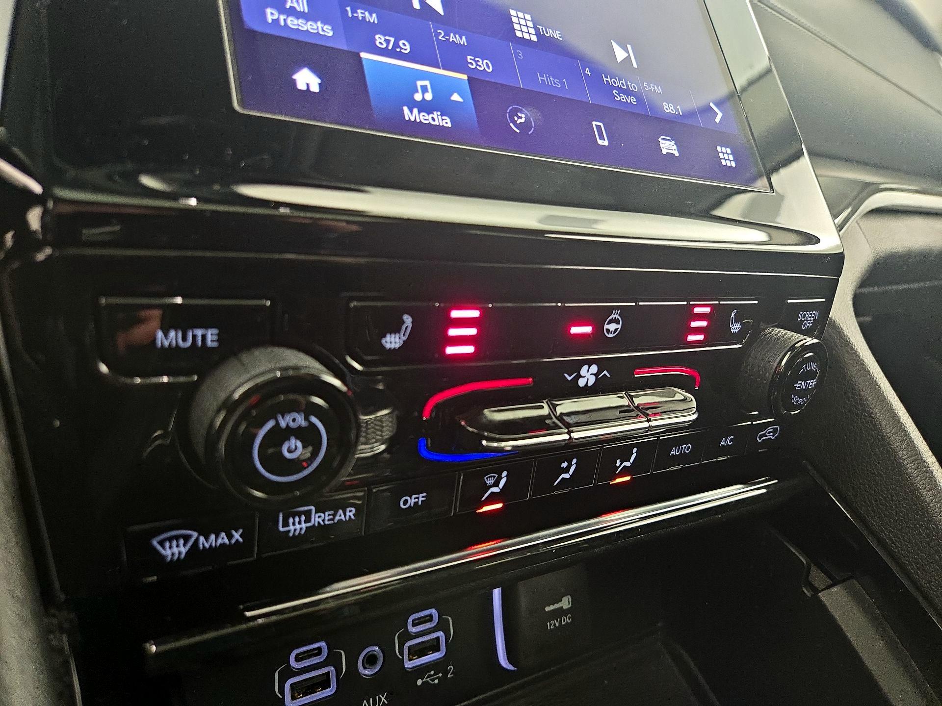 Thumbnail: 2023 Jeep Grand Cherokee - 16