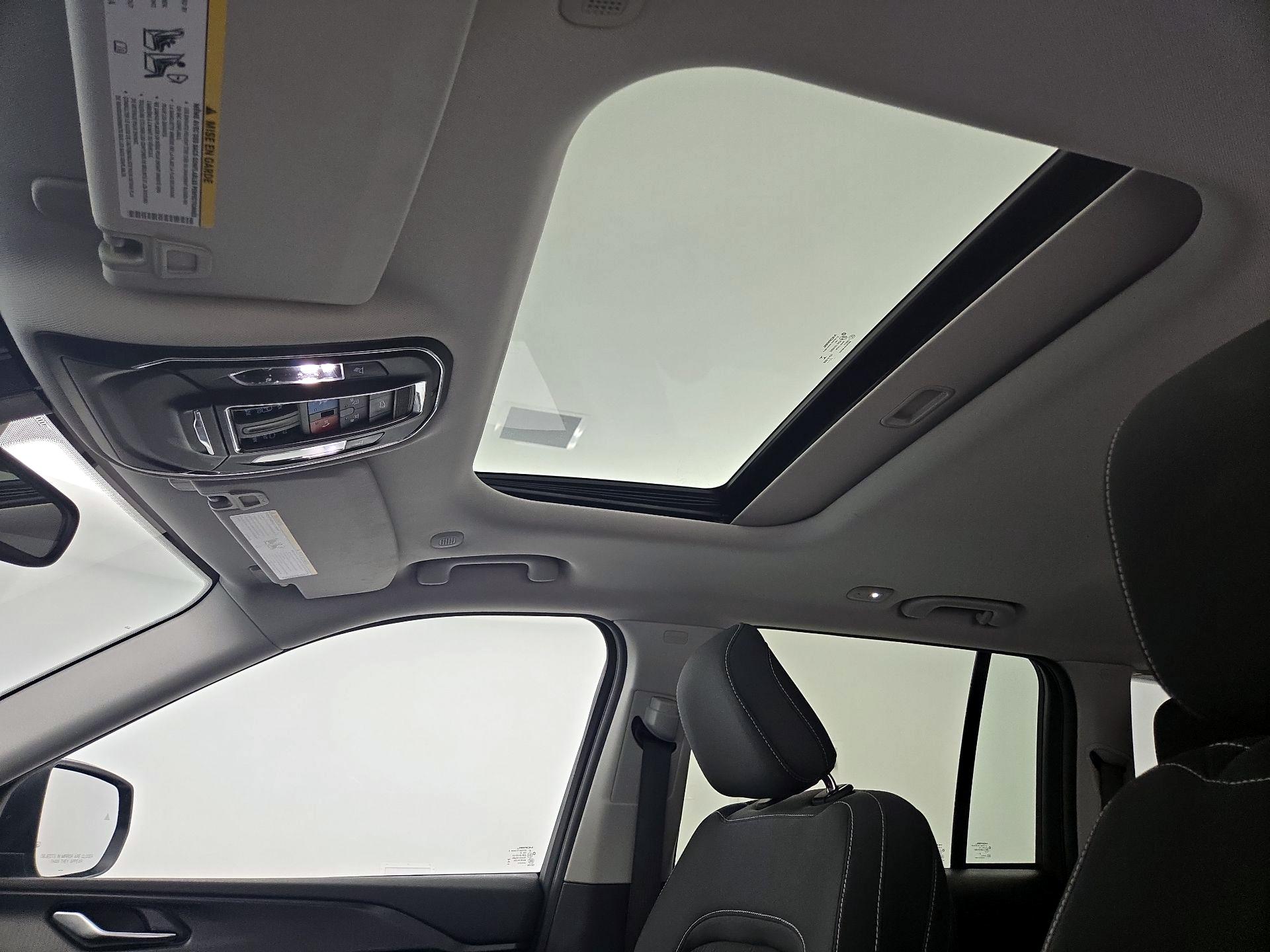 Thumbnail: 2023 Jeep Grand Cherokee - 19