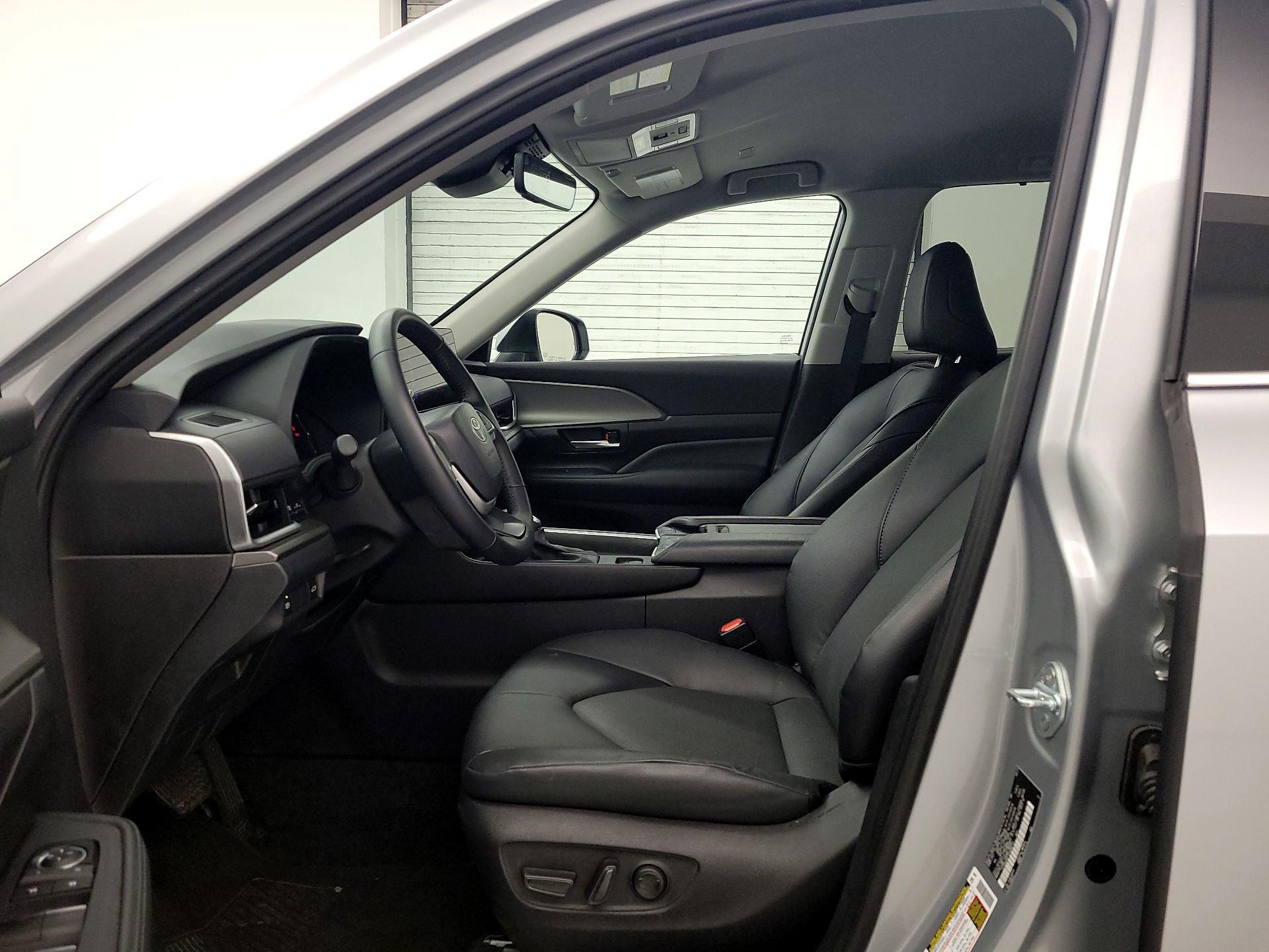 Thumbnail: 2025 Toyota Grand Highlander - 11