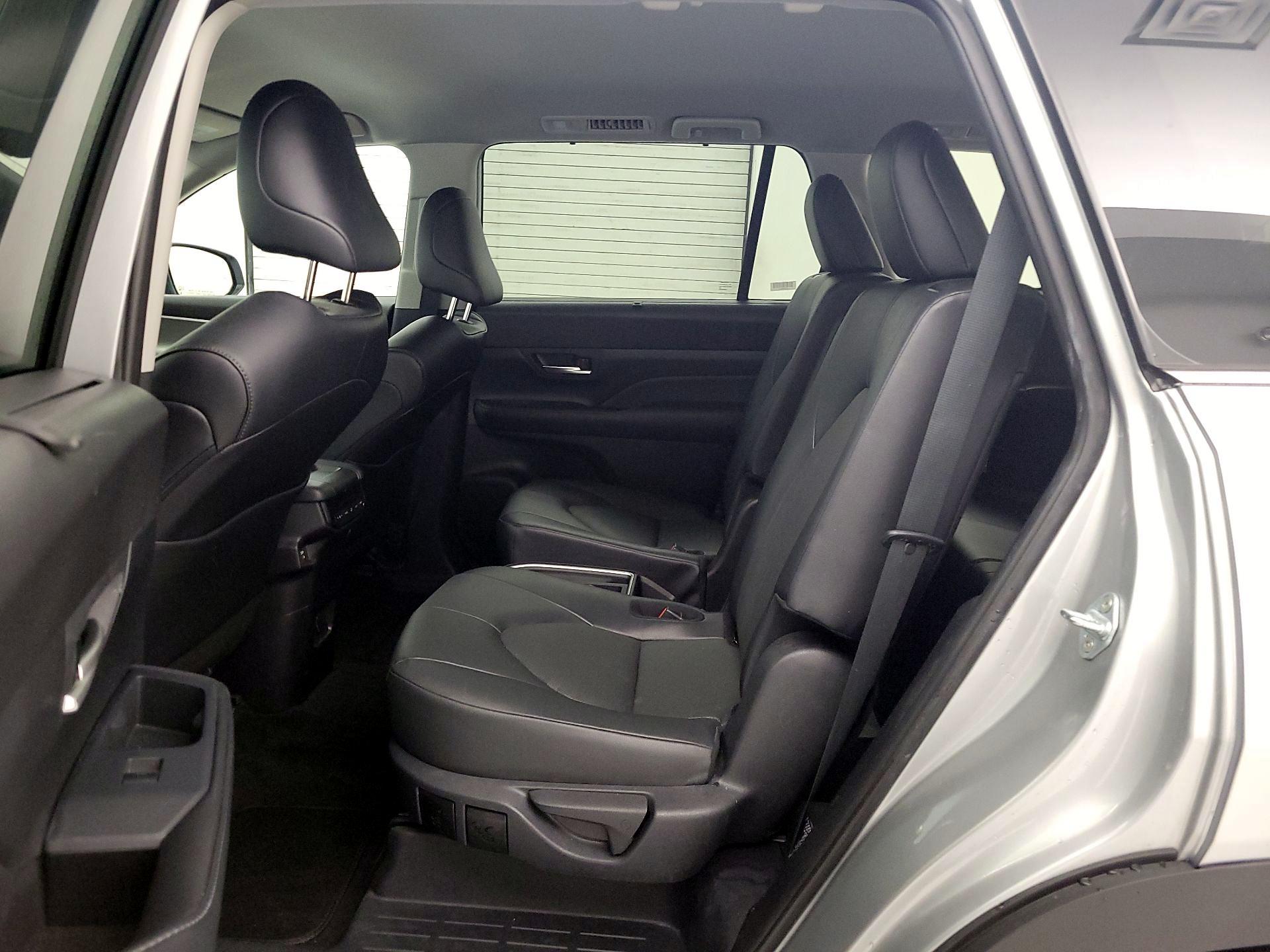 Thumbnail: 2025 Toyota Grand Highlander - 19