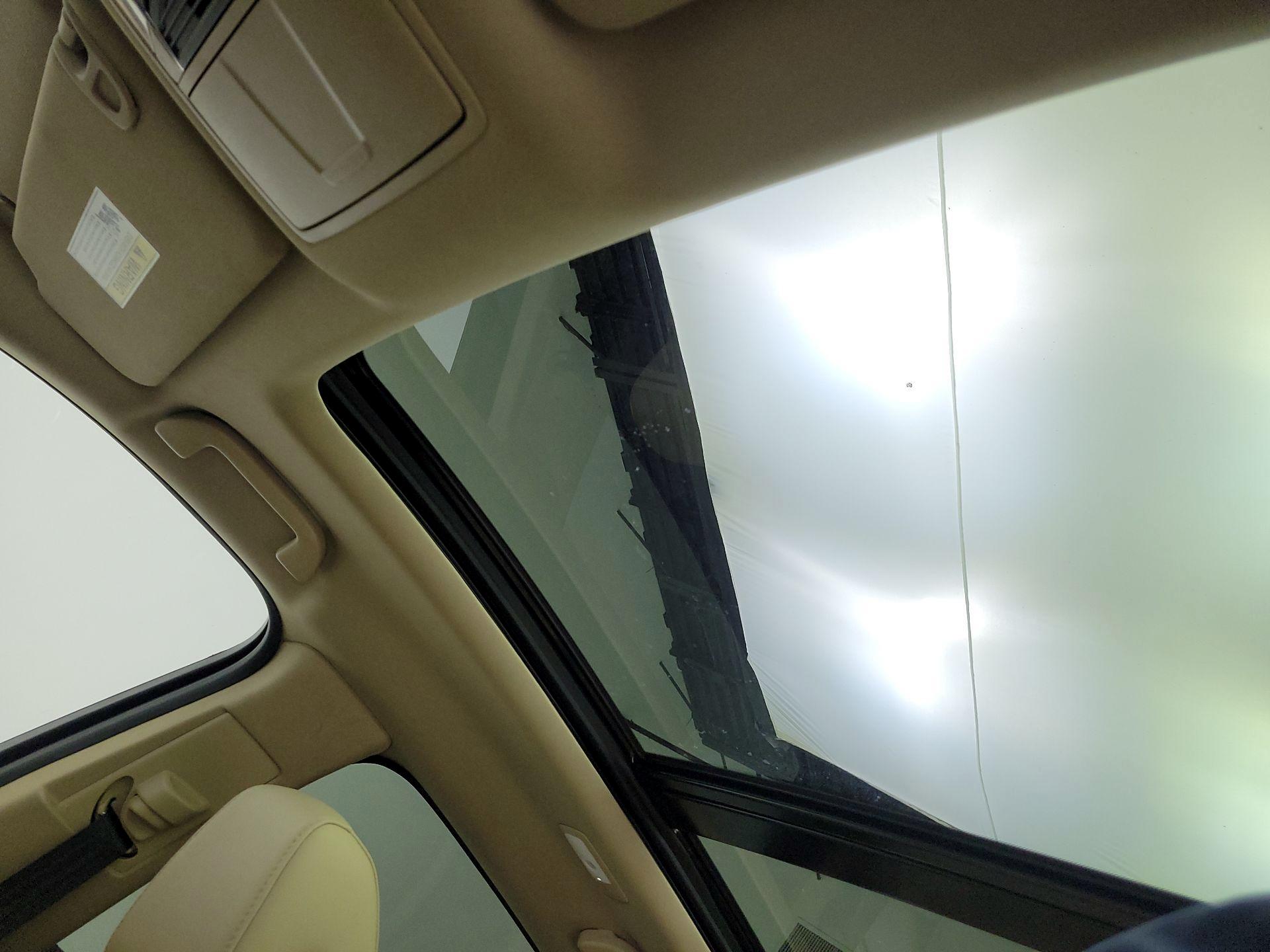 Thumbnail: 2023 Acura MDX - 17