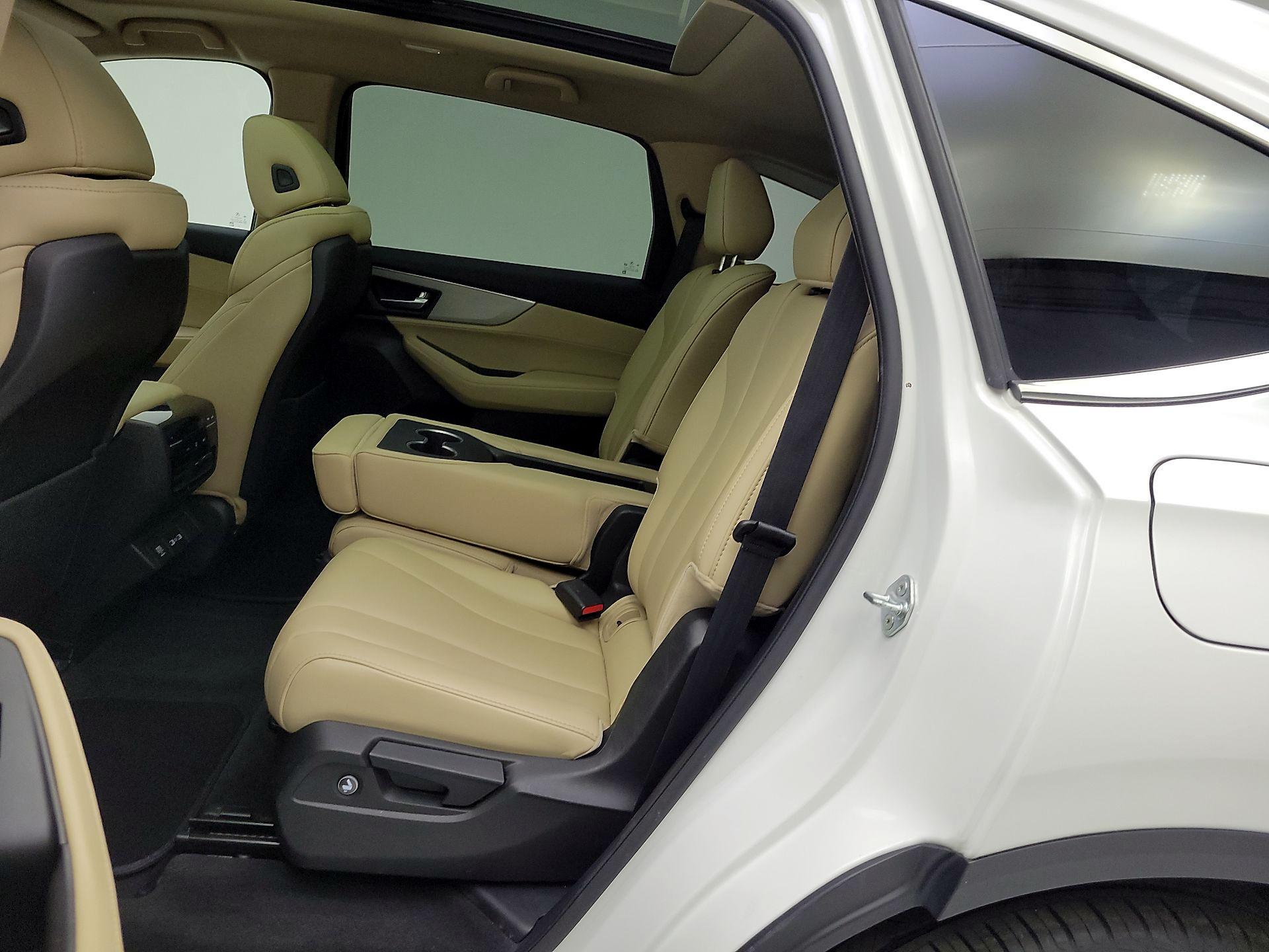 Thumbnail: 2023 Acura MDX - 18